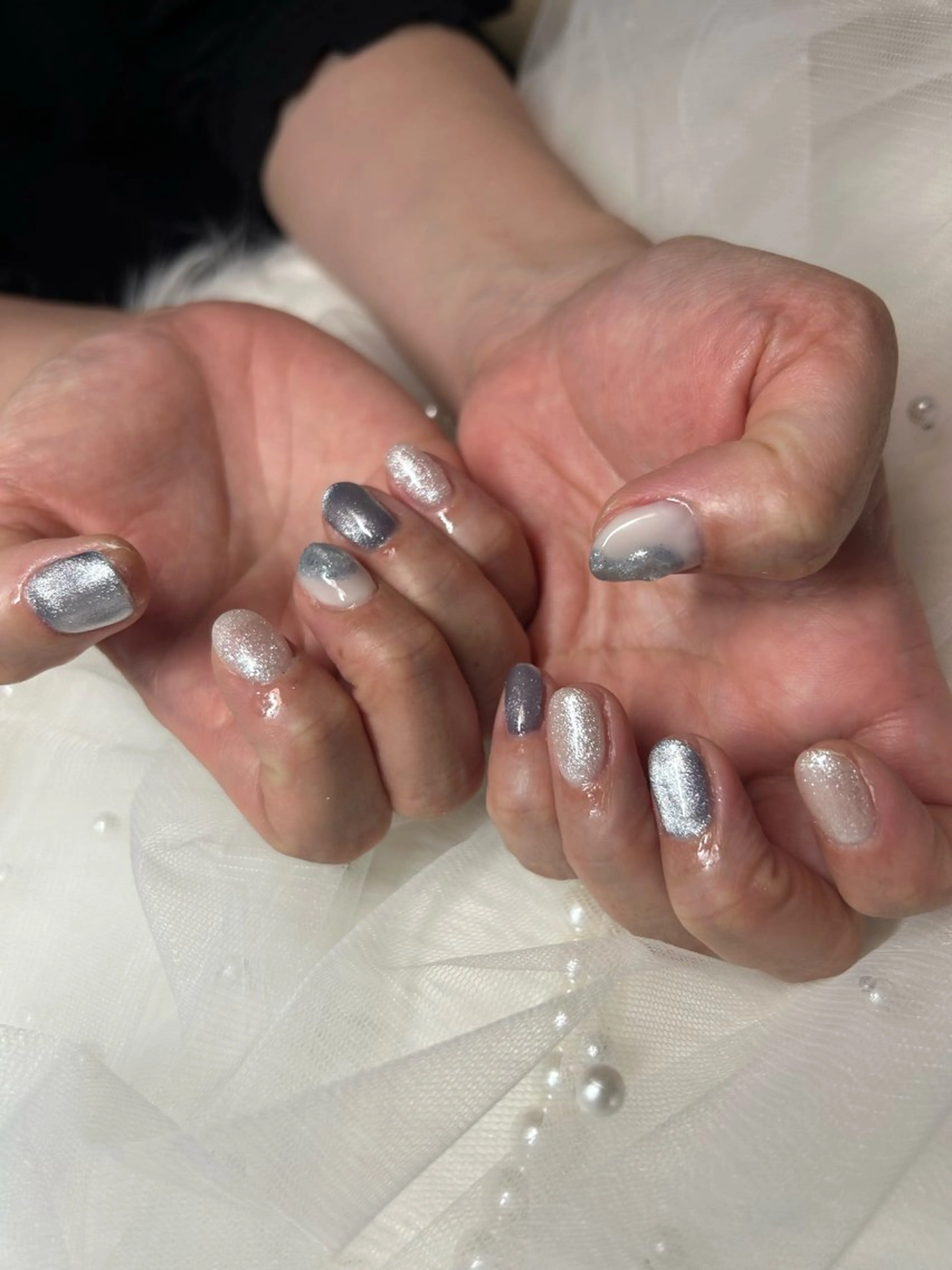 ネイル ブルー ラメ(グリッター) マグネットネイル 持ち込み シンプルネイル フォルビチローロ所属・moritou harunaのネイルデザイン