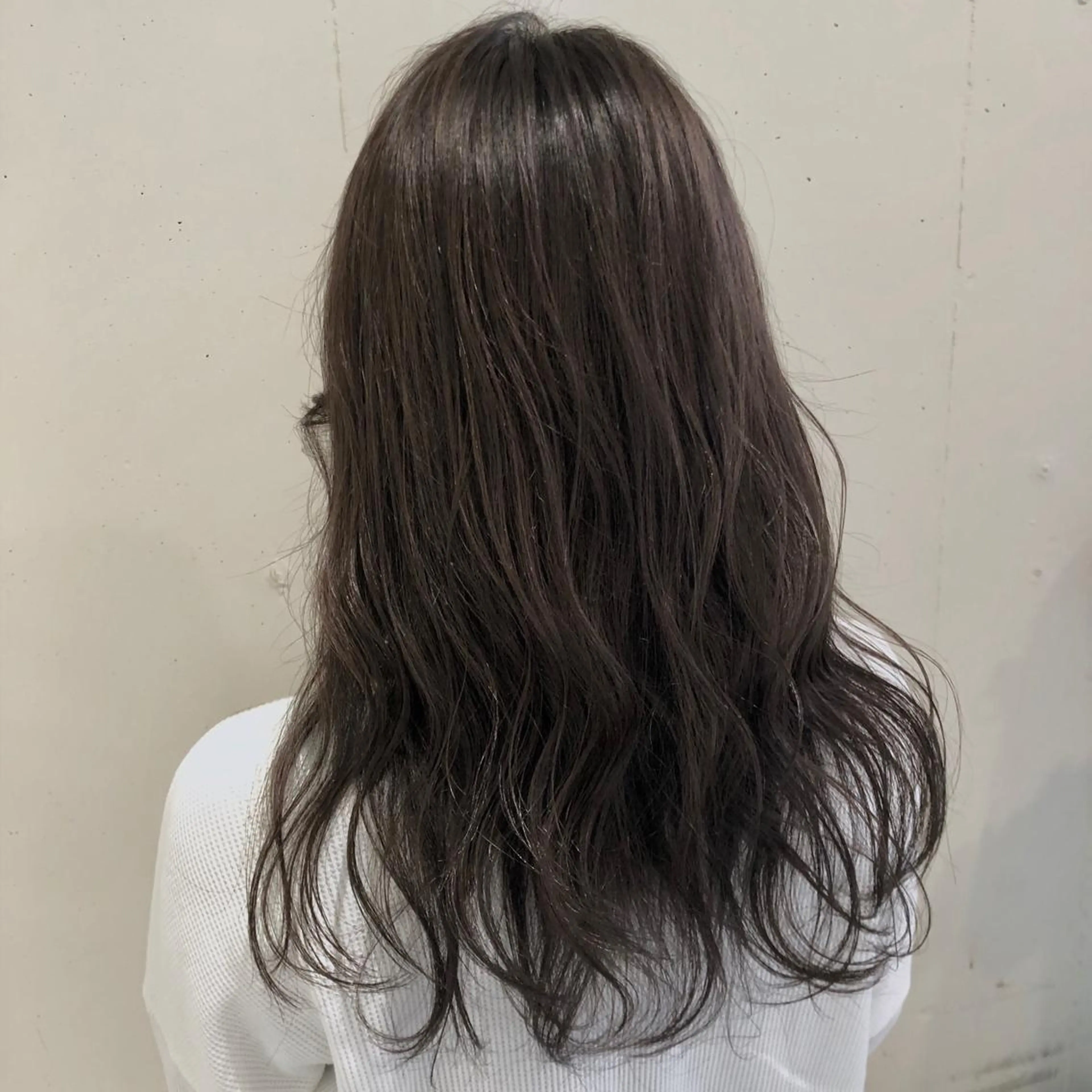 ミディアム カラー パーマ ヘアアレンジ 黒髪 ブリーチ 透明感カラー デザインカラー グラデーションカラー 【ツヤ髪美容師】 ツダケイスケのヘアスタイル