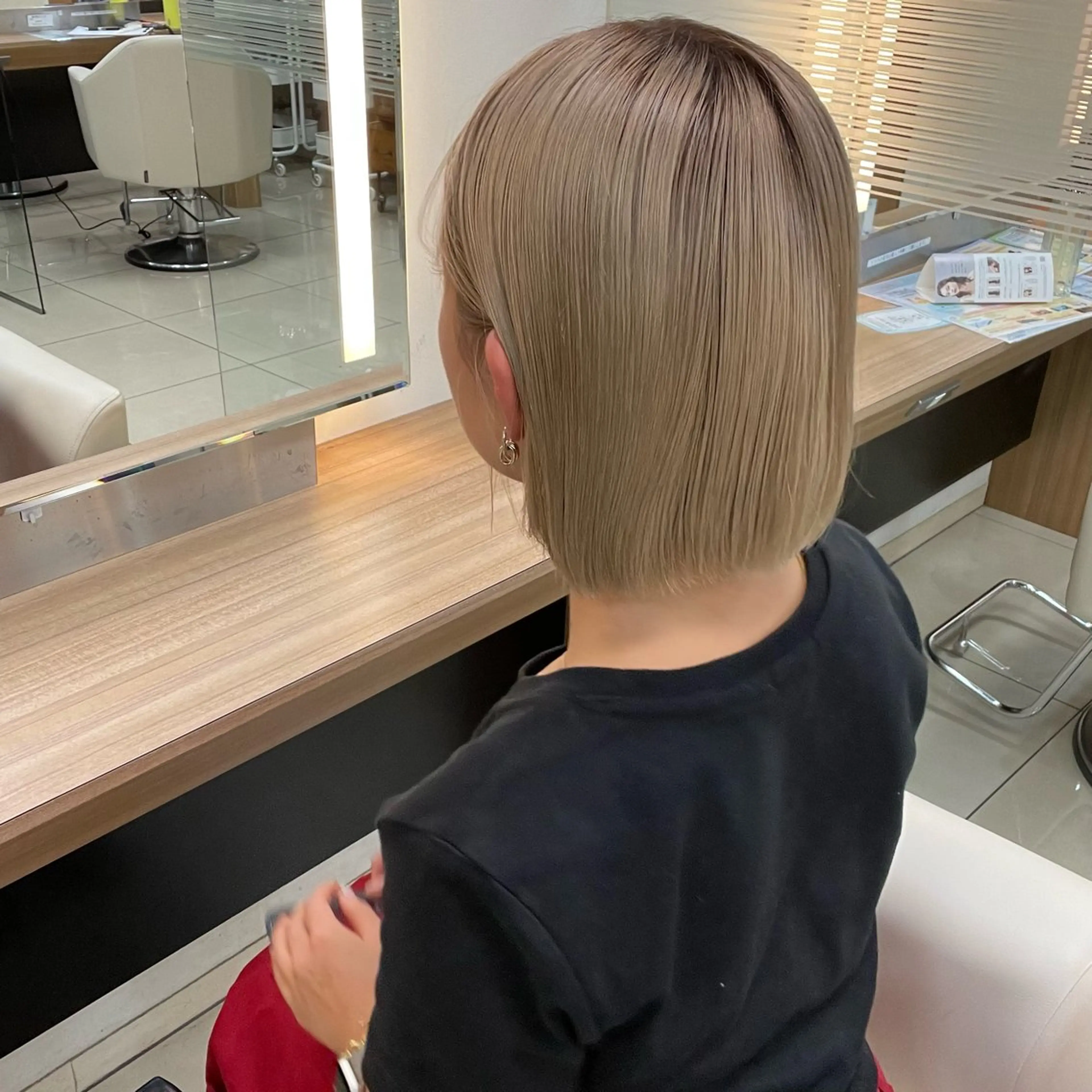 ミディアム カラー カーリーパーマ/ 透明ｶﾗｰ/MIKUのヘアスタイル