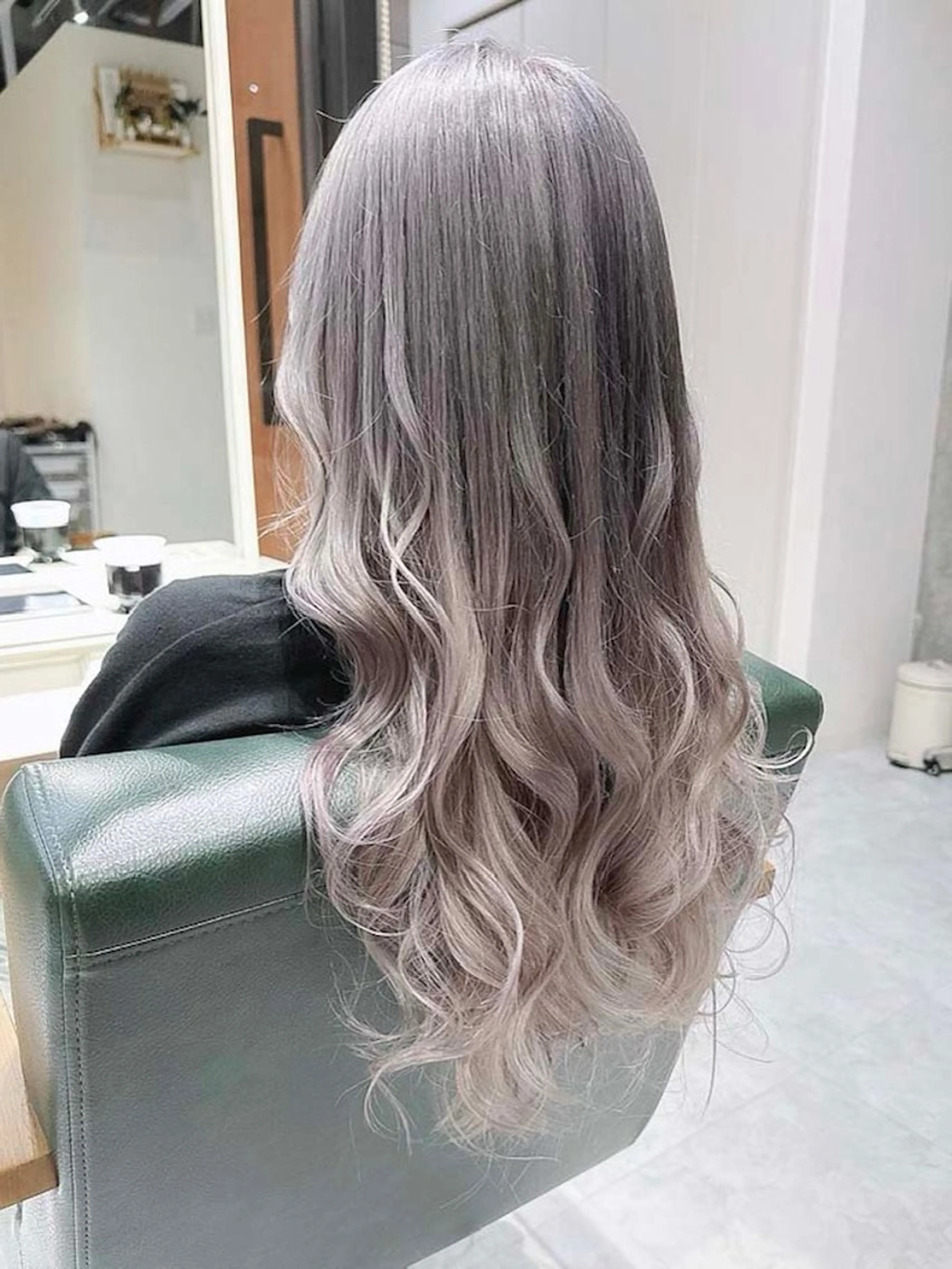 ロング カラー ヘアアレンジ ブリーチ ケアブリーチ 透明感カラー デザインカラー ハイトーンカラー 𝐑𝐈𝐍𝐊𝐀 🐣🩷のヘアスタイル