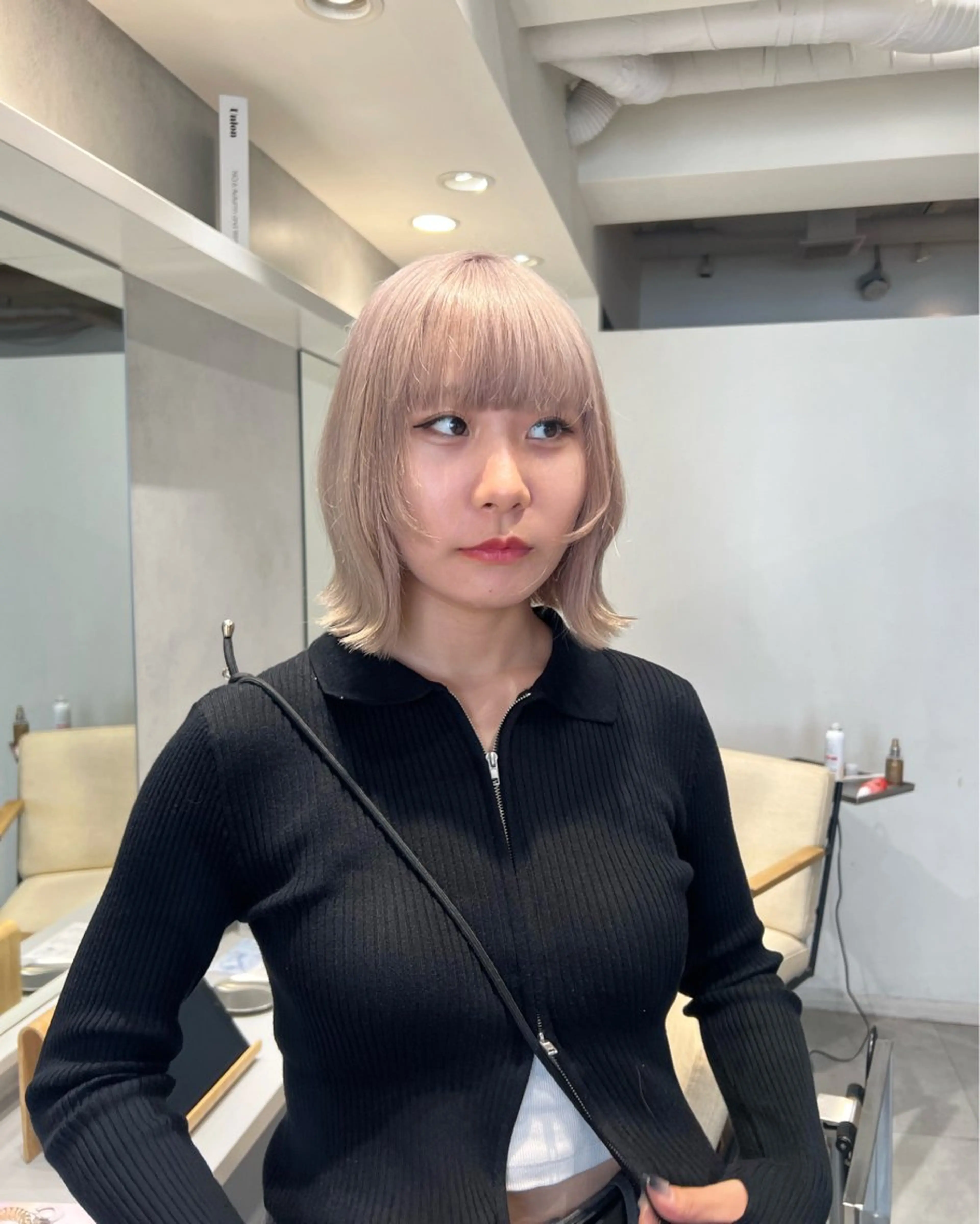 ミディアム デザイン🥇複雑履歴 ハイトーン特化のヘアスタイル