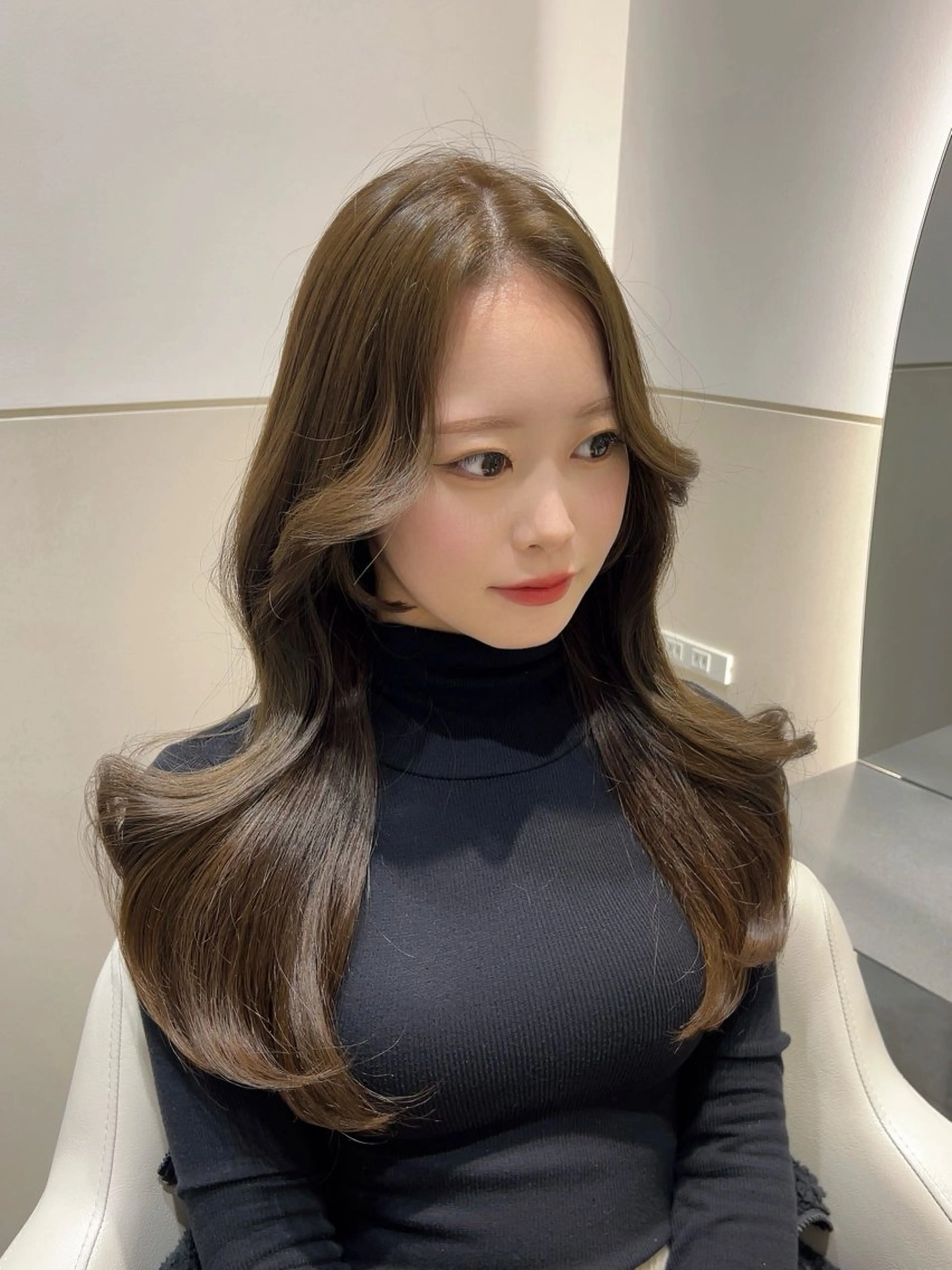 ロング カラー くびれヘア カット ヘアカラー トリートメント 🩷韓国ヘア/ミディ アム🩷Maikaのヘアスタイル