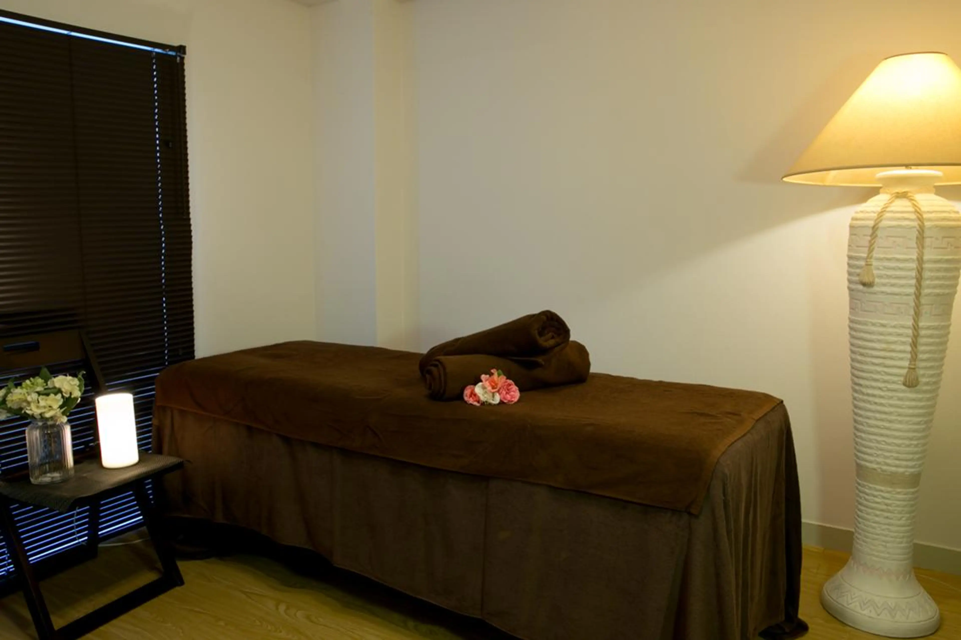 小尻・太もも痩せる エステルナボーテのエステ・リラクイメージ