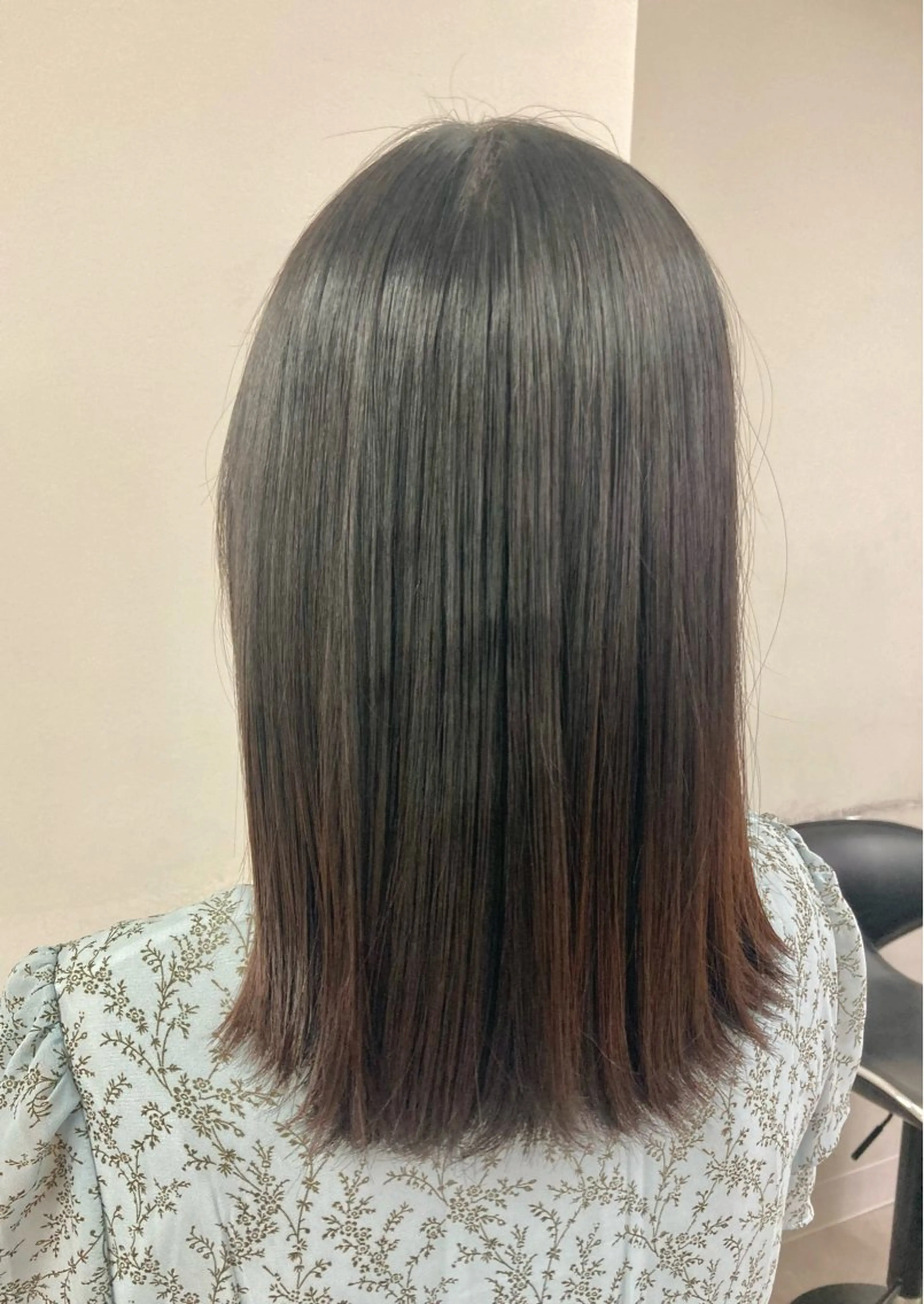 ミディアム 伸ばしかけ 縮毛矯正 DEARS徳島店所属・髪質改善Dears 藤井のヘアスタイル