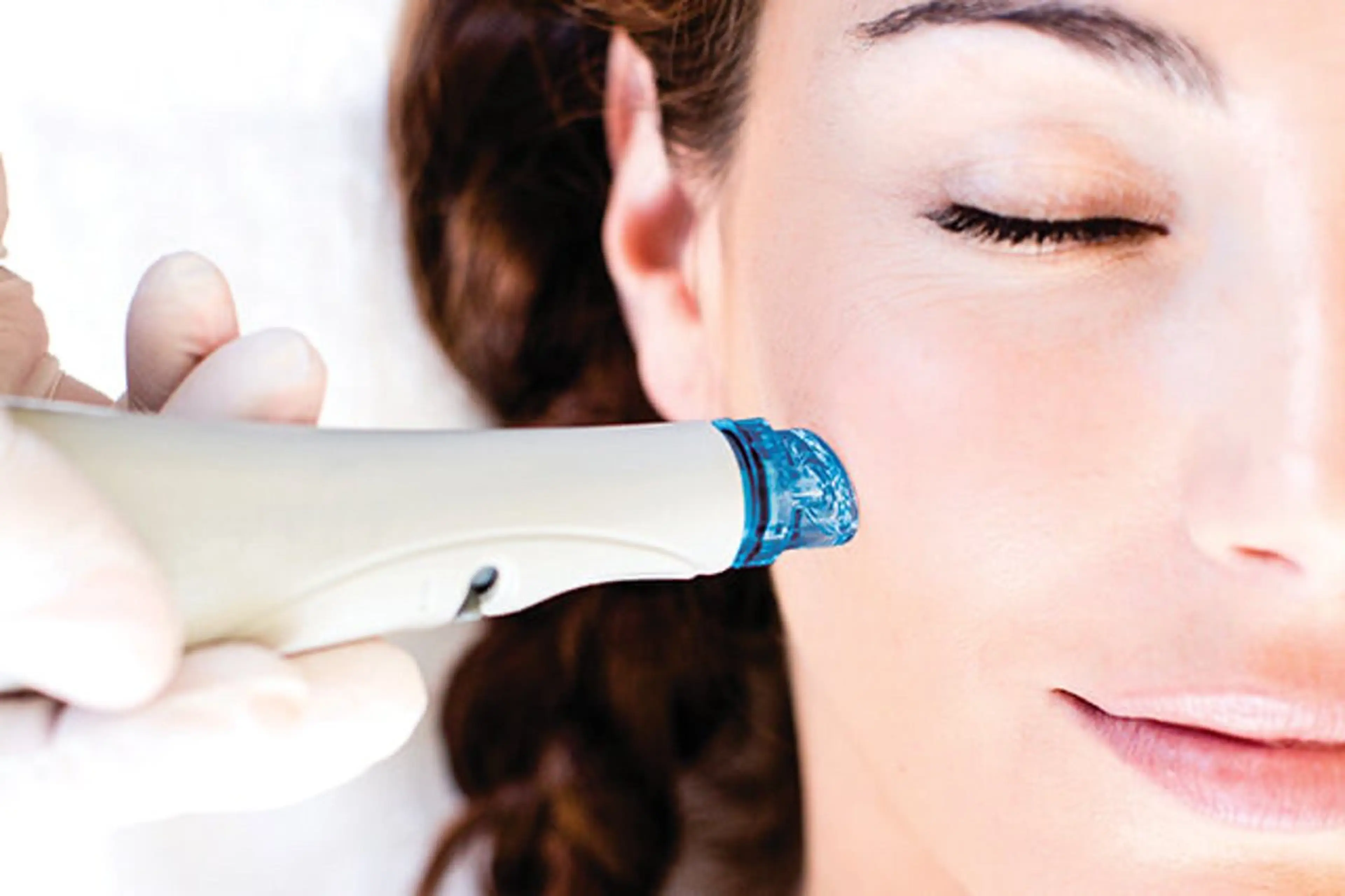 【毛穴・肌汚れ改善】ハイドラフェイシャル3ステップ30分　hydra facialの写真