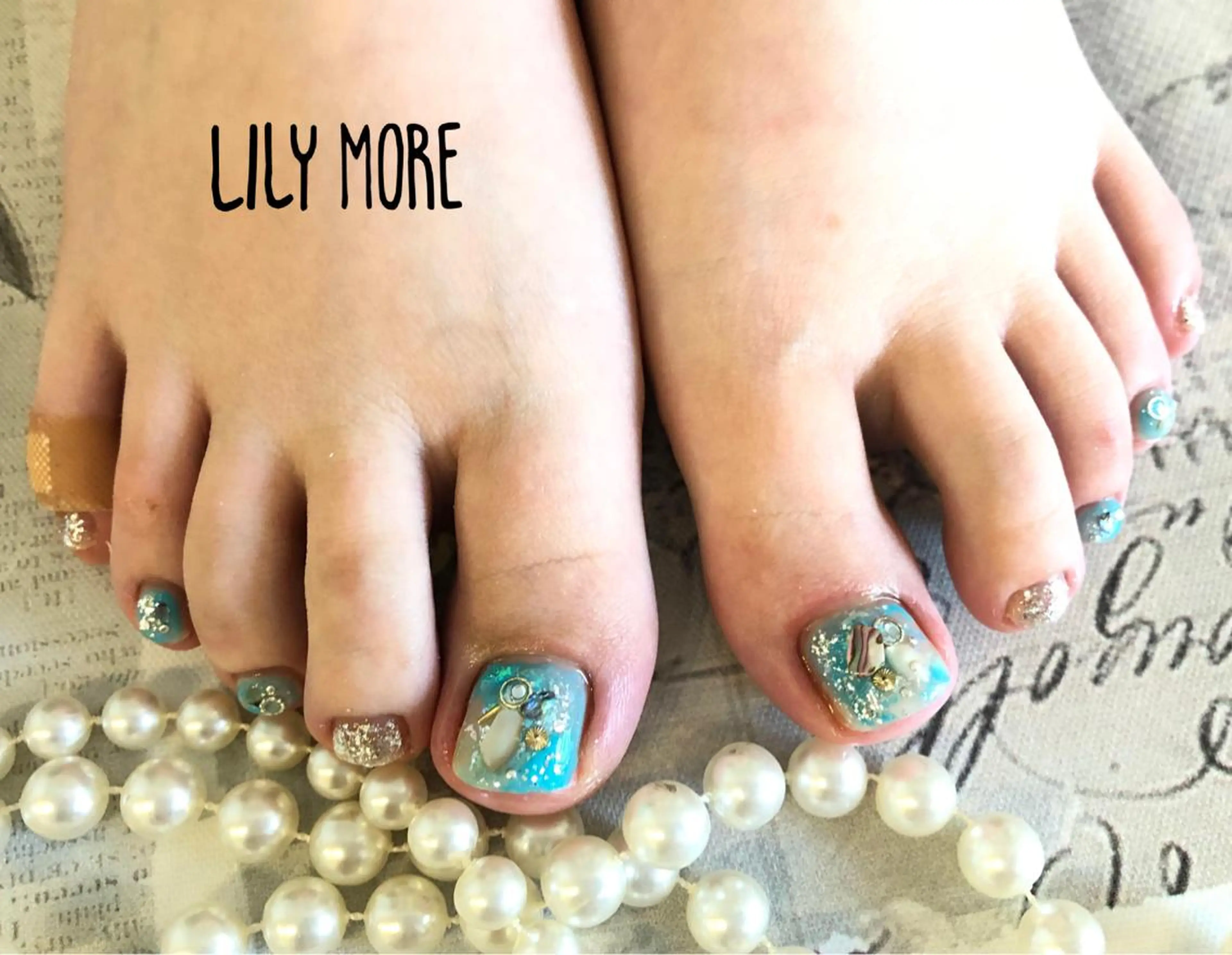 ネイル ブルー Lily closetのネイルデザイン