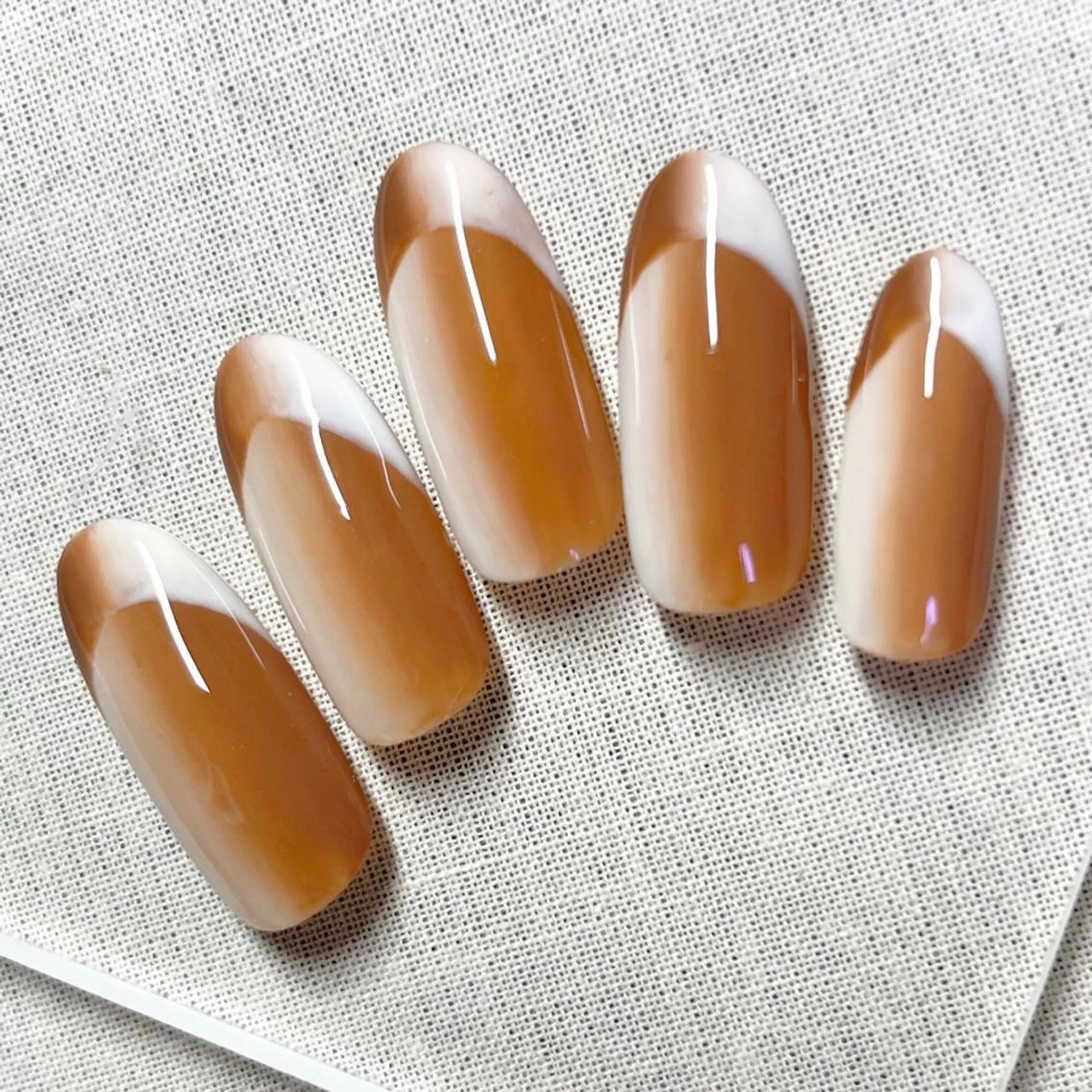 フレンチネイル💅ベースカラーお選びいただけます💓4週間以内のご予約で次回オフ無料✨の写真