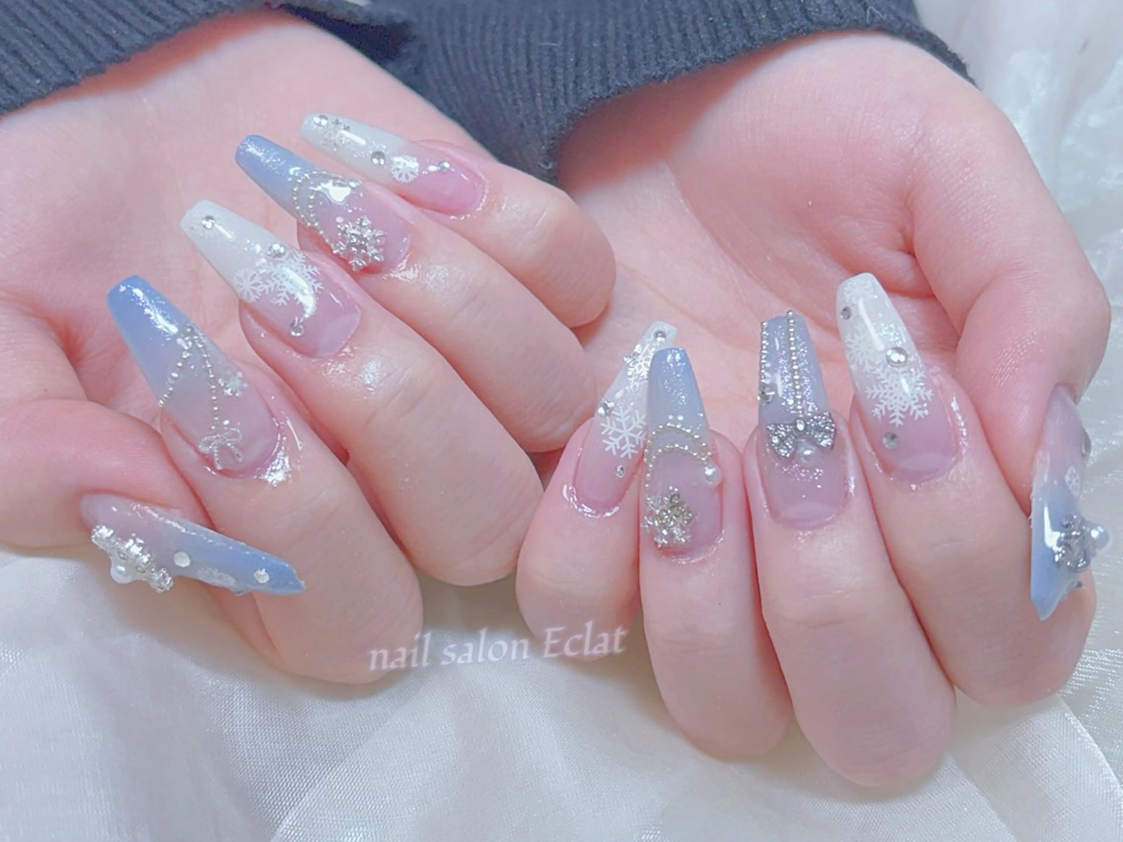 ネイル ネイルサロンエクラ 🫧Shizukaのネイルデザイン