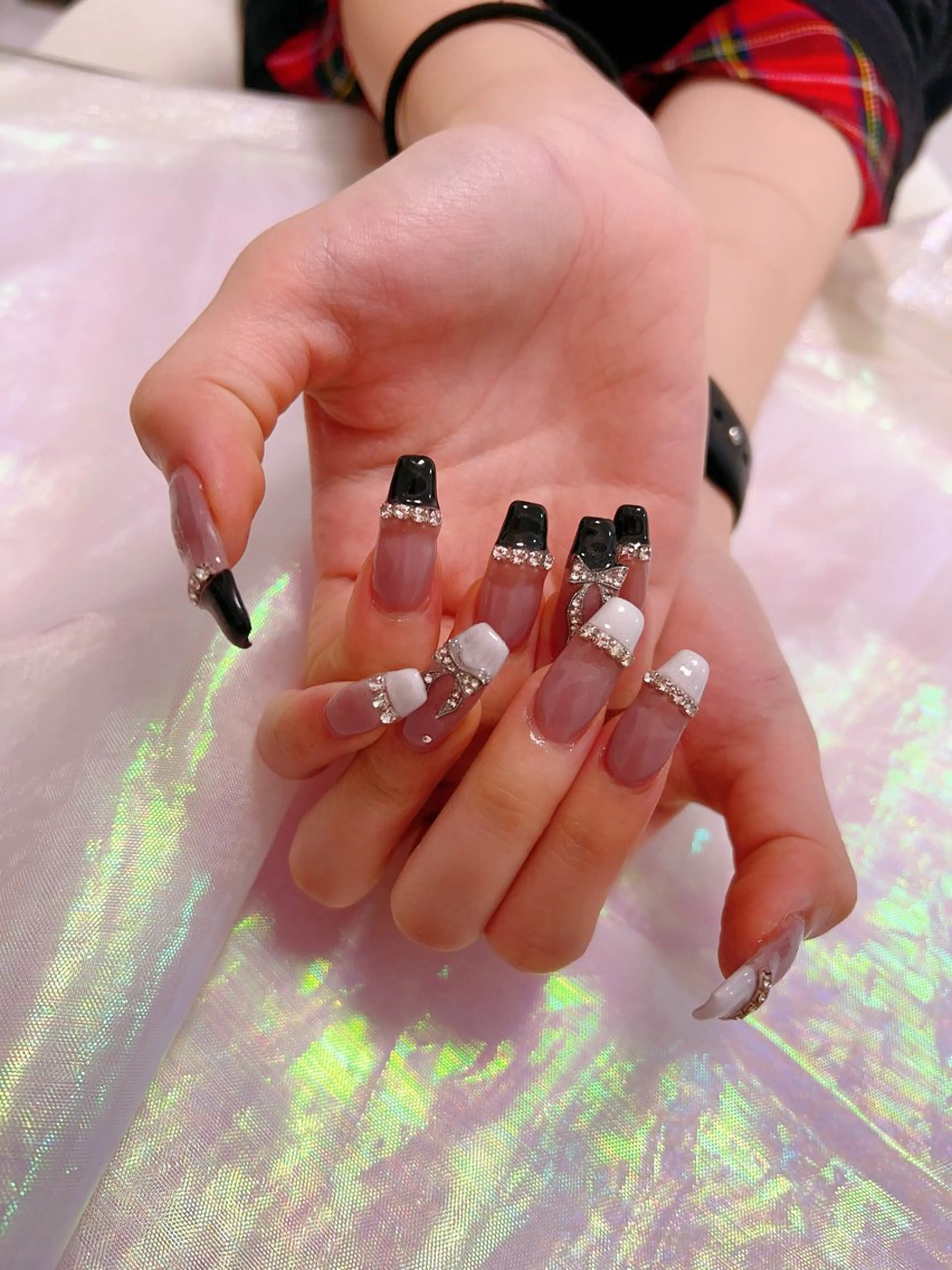 ロング ハンドネイル ハンドケア 💜MIYA nail川崎店のネイルデザイン