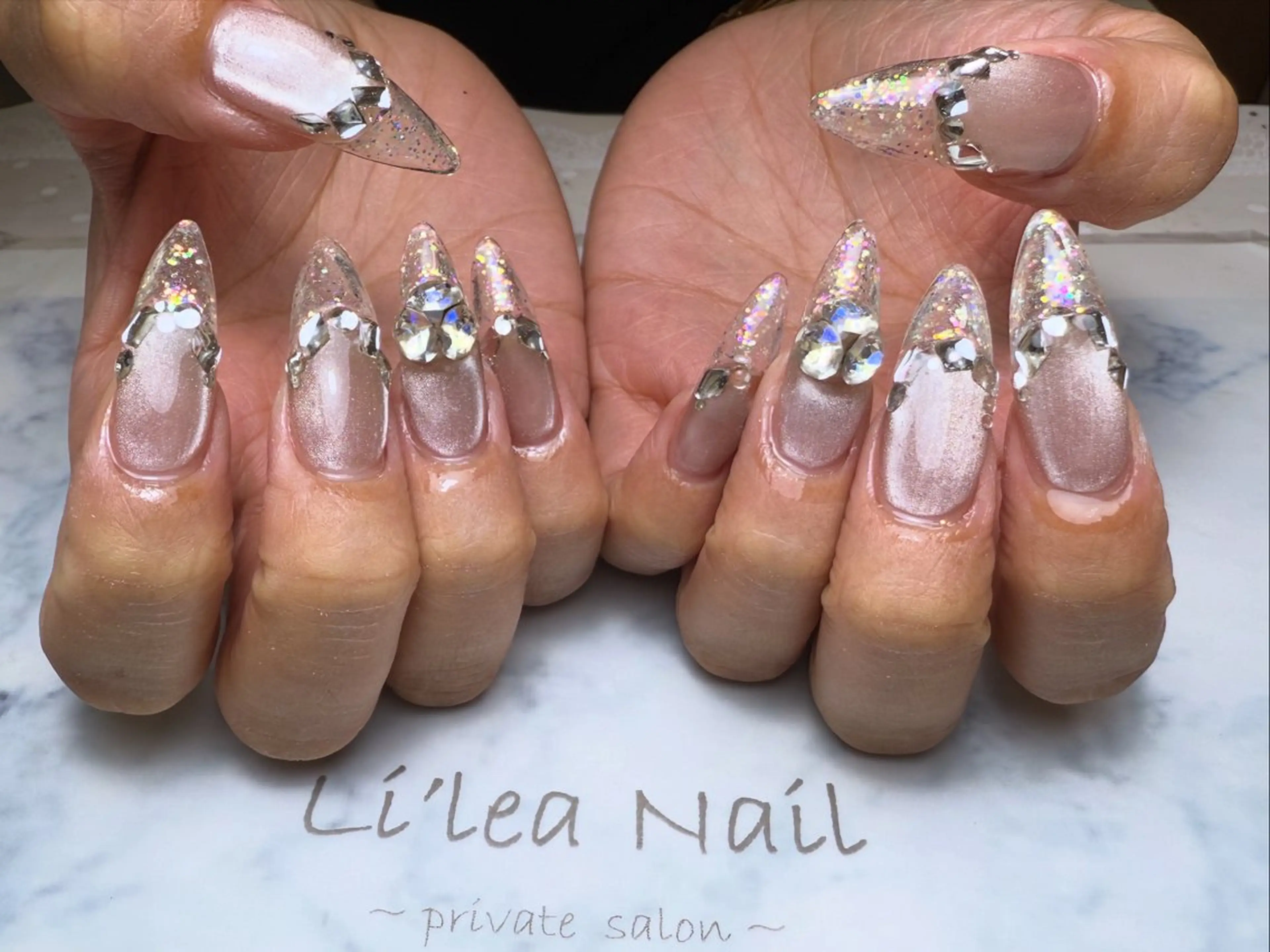 ネイル Li'leaNail AINAのネイルデザイン