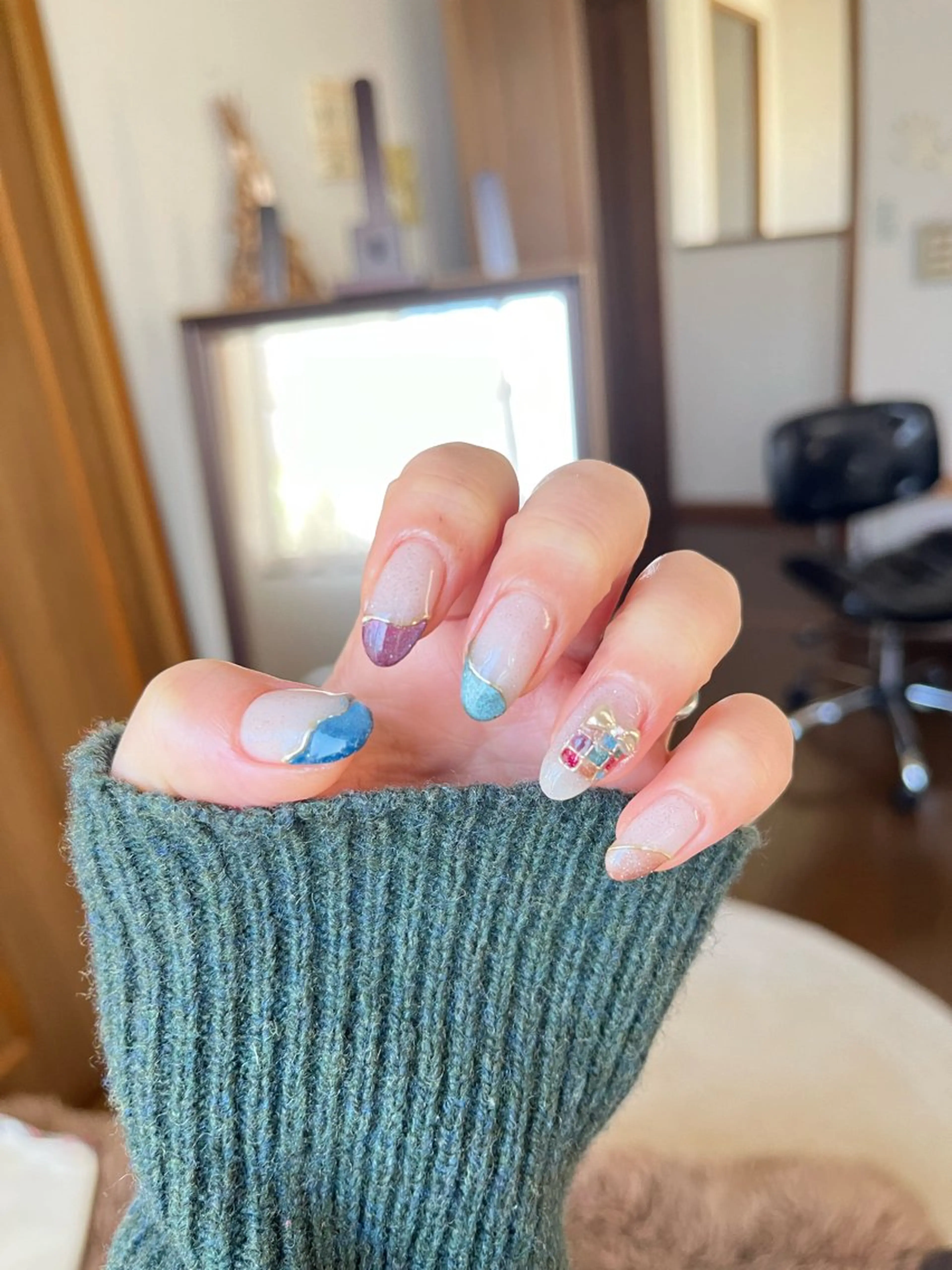 ネイル マグネットネイル ミラーネイル 冬ネイル クリスマス ハンドネイル miel nailのネイルデザイン