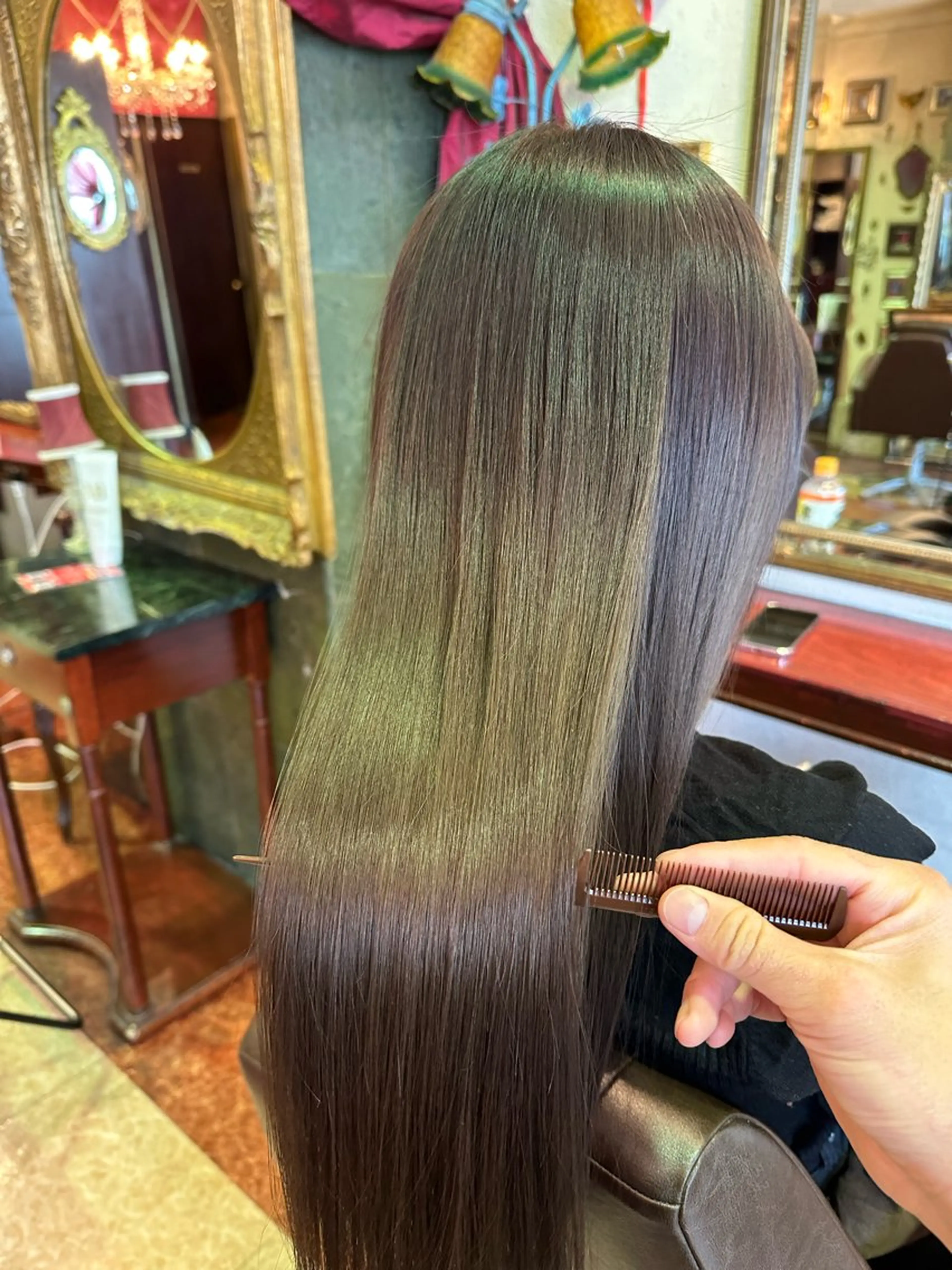 ロング トリートメント ヘアカラー 【レイヤー/韓国風 /髪質改善】RINのヘアスタイル