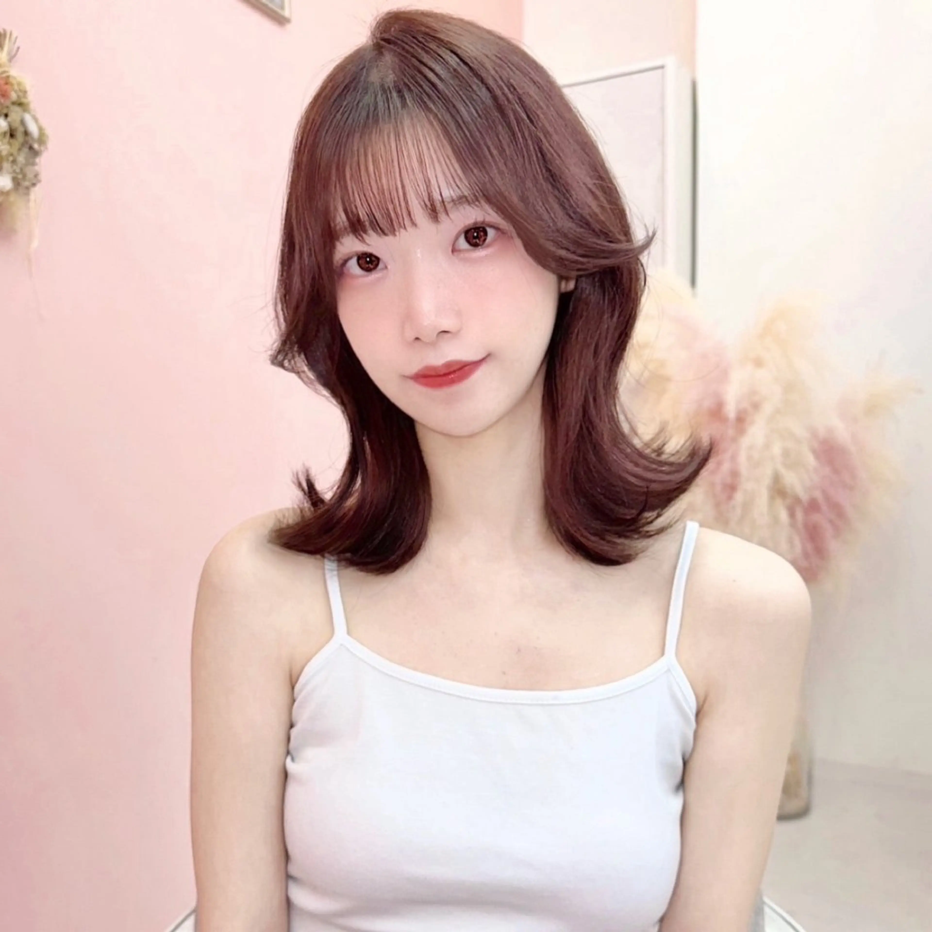 ミディアム くびれヘア 韓国風ヘア カット ヘアカラー トリートメント ヘッドスパ ヘアセット 韓国ヘア＆透けカラー keita🇰🇷のヘアスタイル