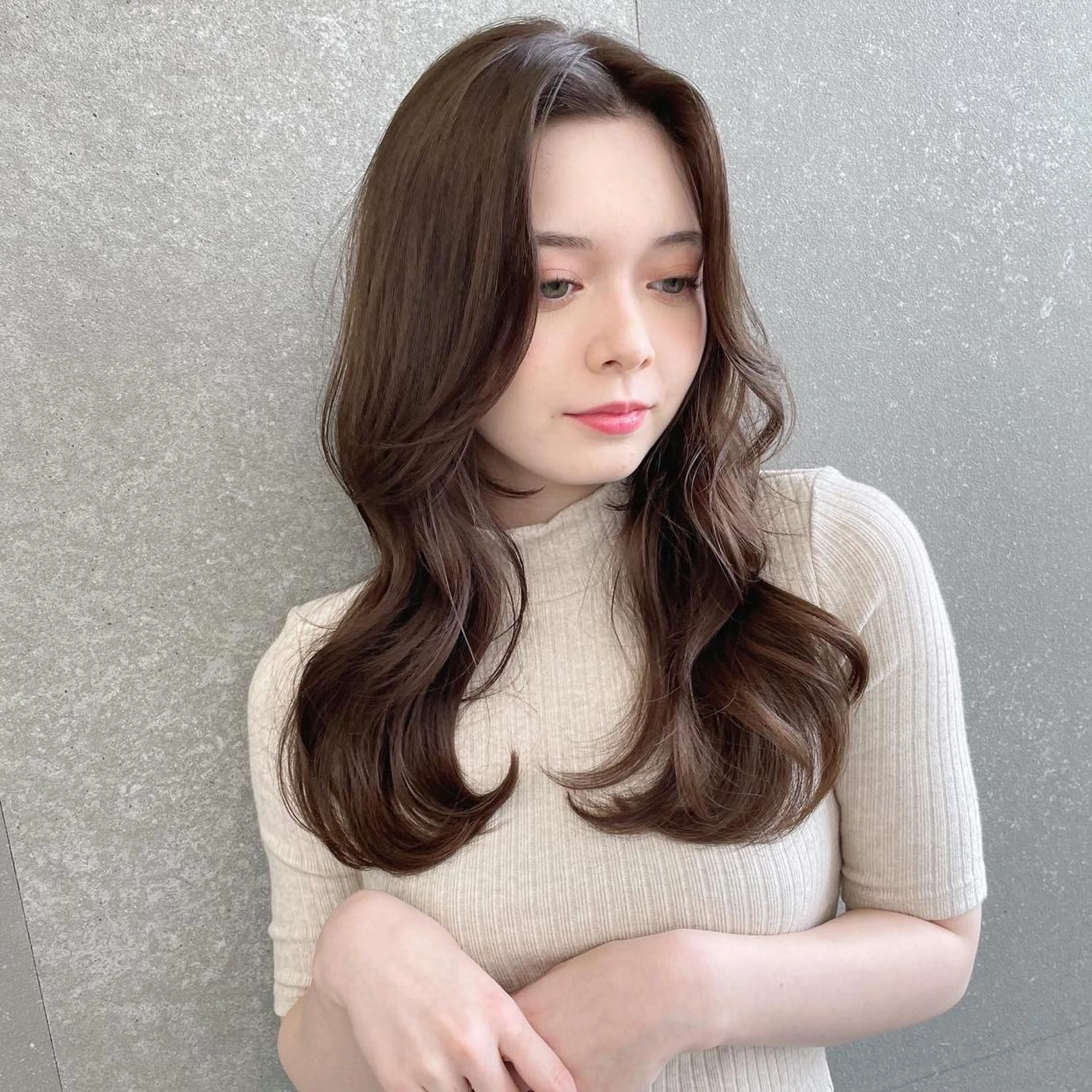 セミロング カット ヘアカラー トリートメント 山本翔一郎 韓国顔周りレイヤーのヘアスタイル