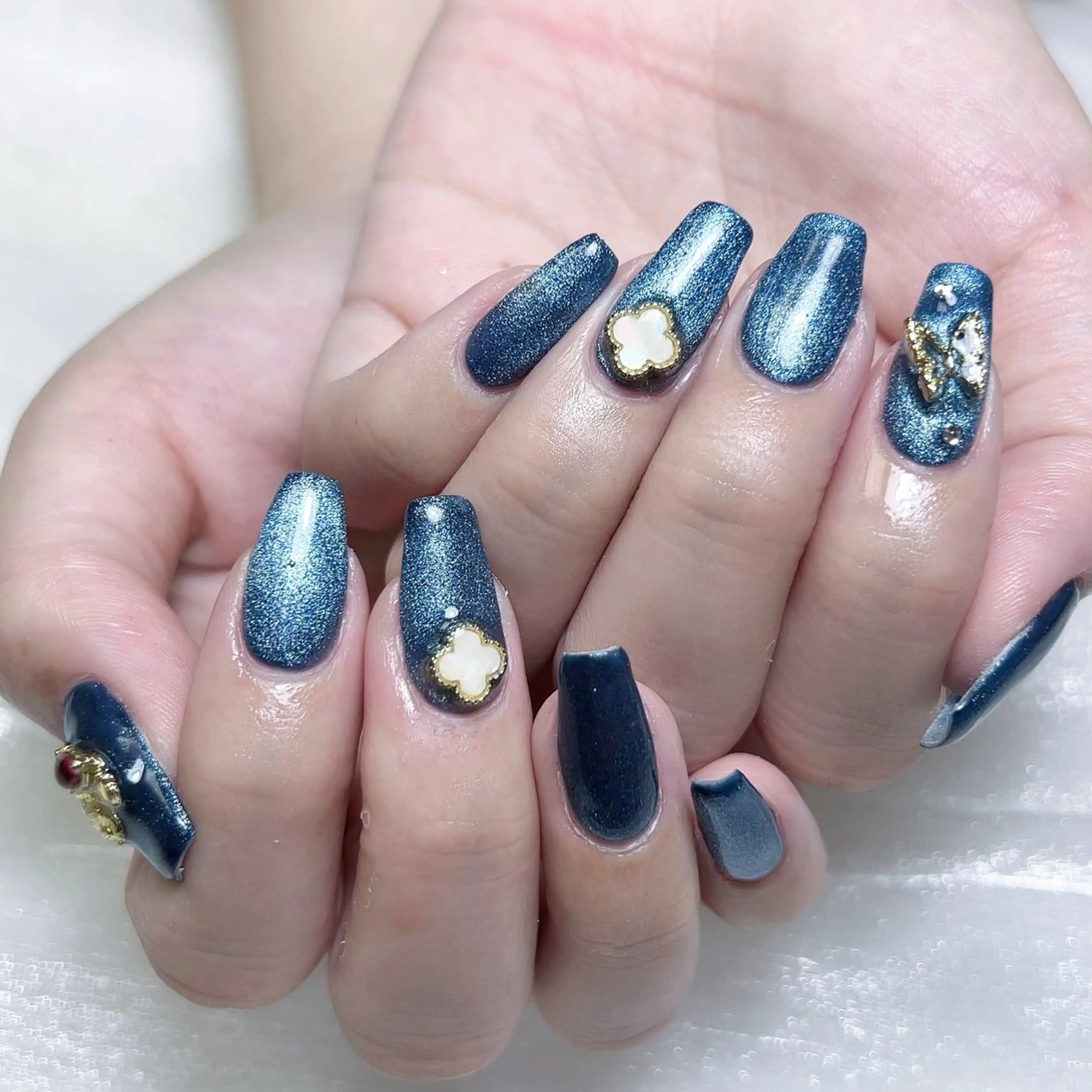 メンズ ネイル マグネットネイル ハンドネイル Nail salon 木にいるのネイルデザイン