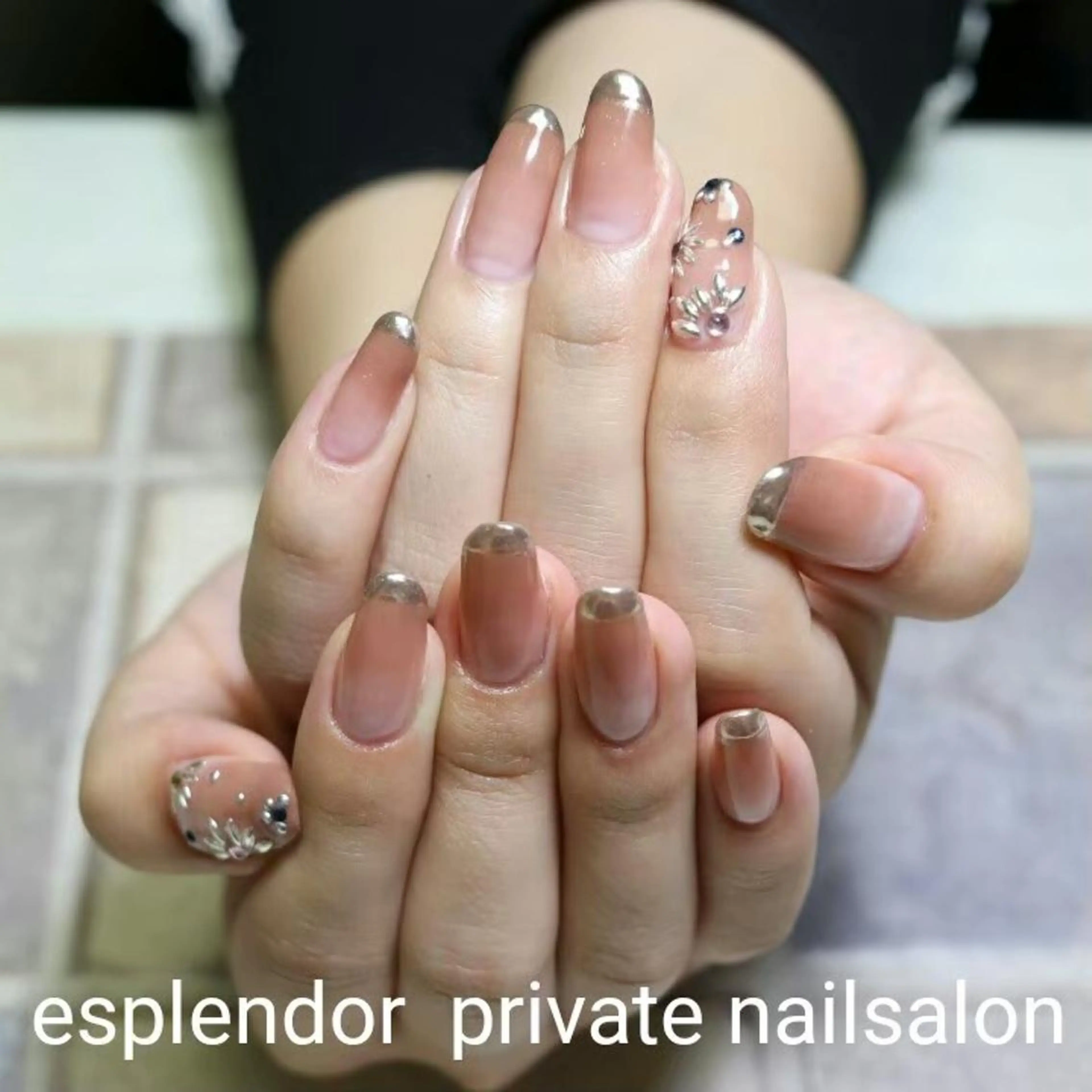 ネイル フレンチネイル グラデーション ミラーネイル esplendor  エスプレンドル所属・esplendor  エスプレンドルのネイルデザイン