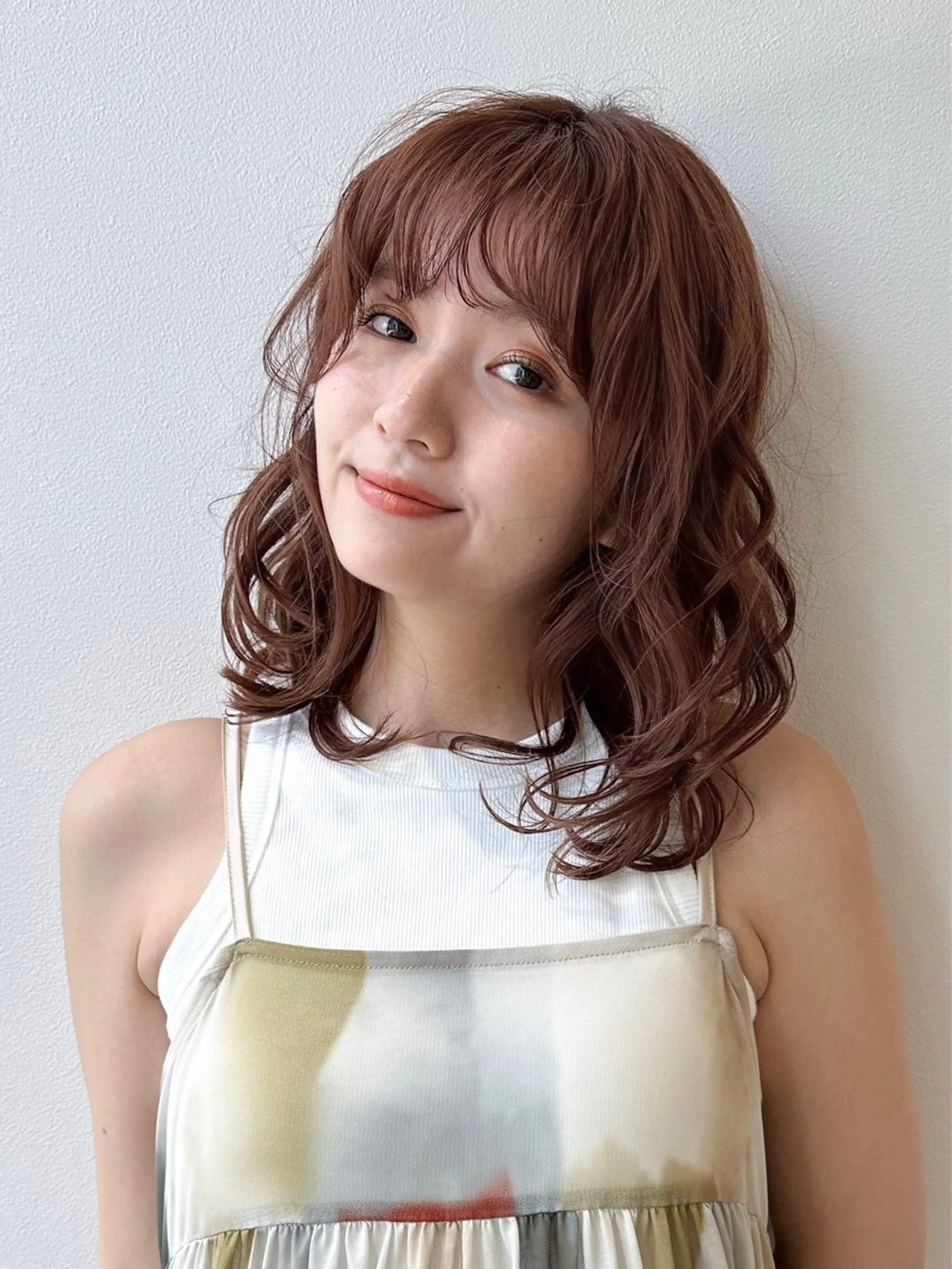 ミディアム カラー パーマ ミディアムパーマ ニュアンスパーマ パーマ 🫧もも🫧 ／メンズ〜レディースのヘアスタイル