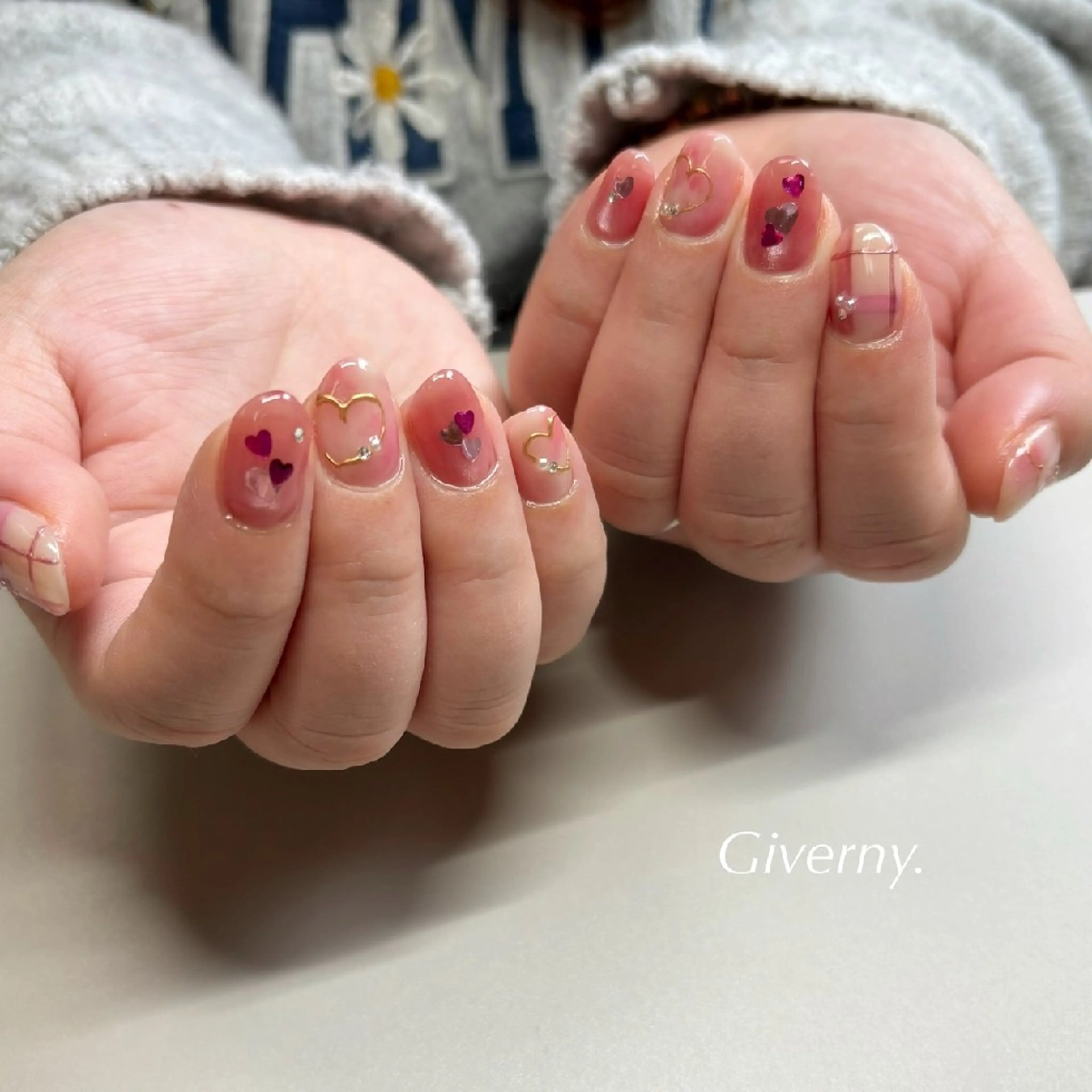 ネイル ハート バレンタイン ハンドネイル Giverny .のネイルデザイン