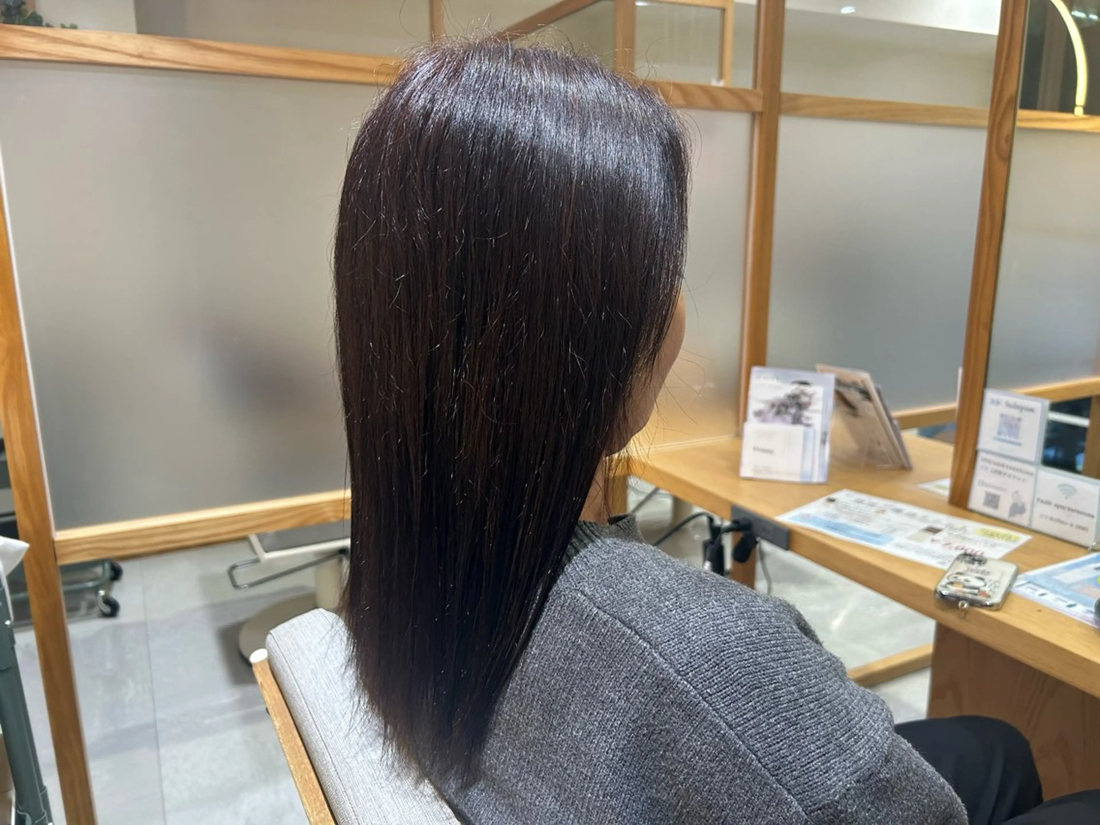 セミロング カラー カット ヘアカラー 上條 凜のヘアスタイル