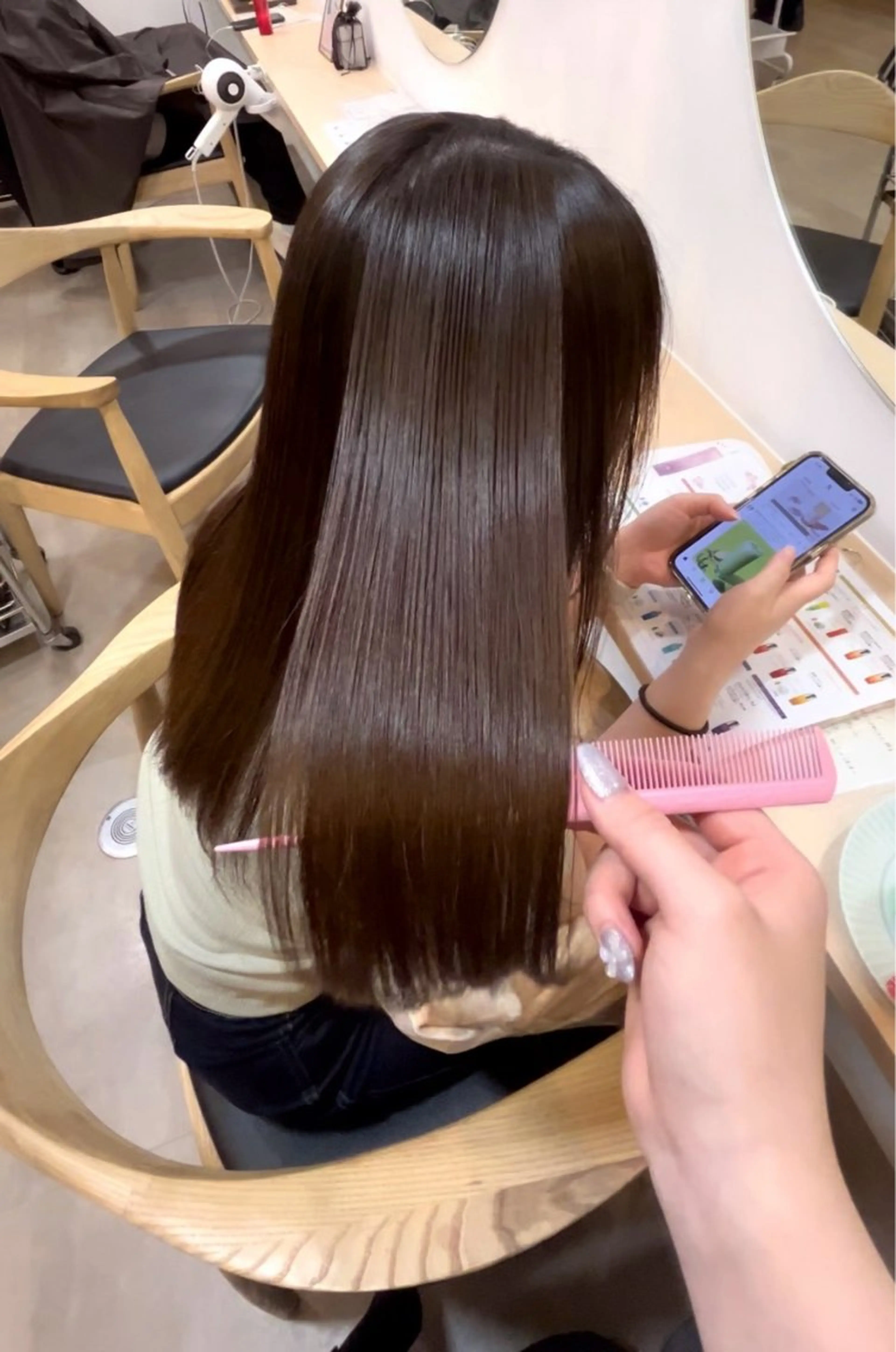 ロング カラー 髪質改善 トリートメント 𝒀𝒖𝒊𝒏𝒂 梅田/透明感カラーのヘアスタイル