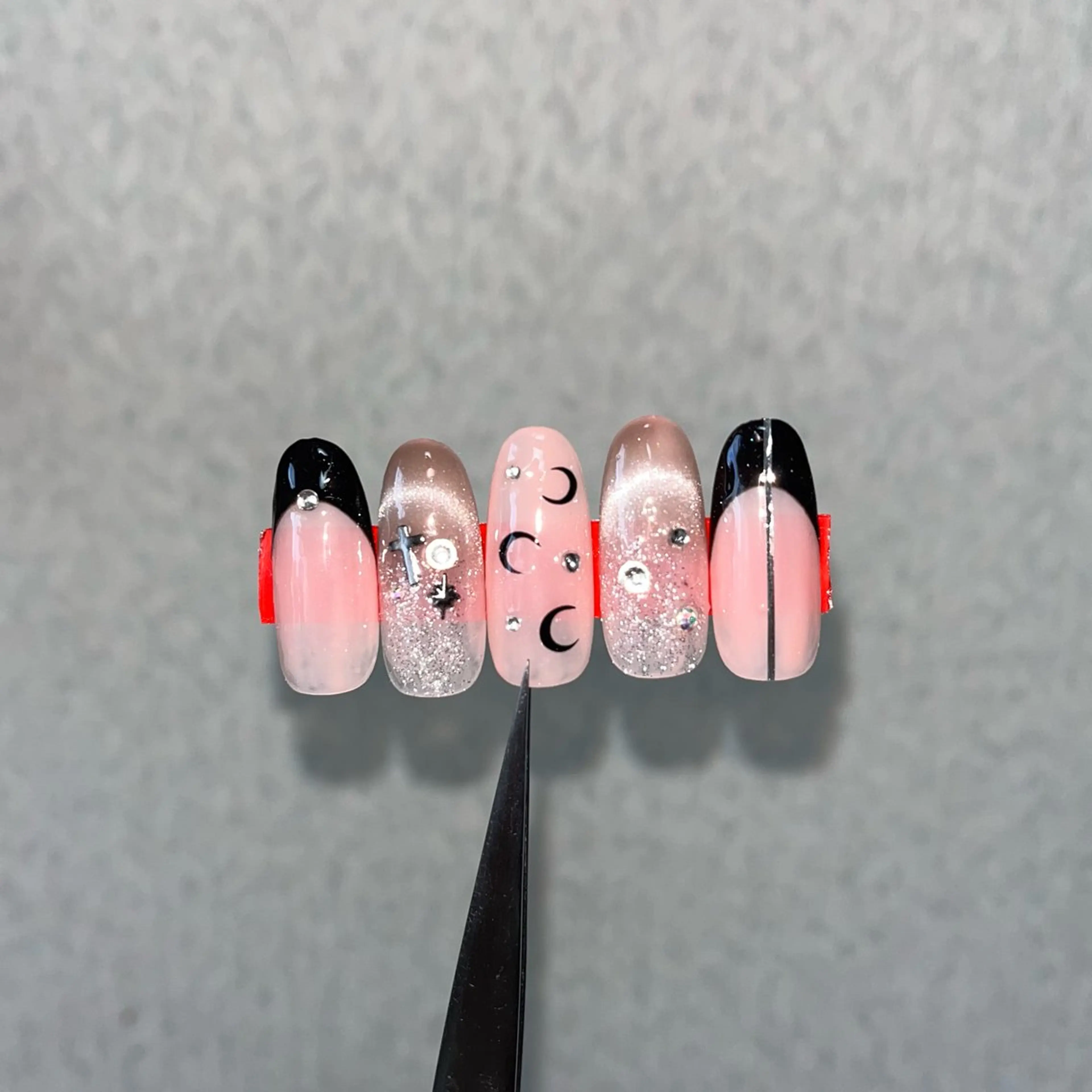 ネイル フラッシュネイル フレンチネイル キラキラネイル マグネットネイル マグネットフレンチ U nailsのネイルデザイン