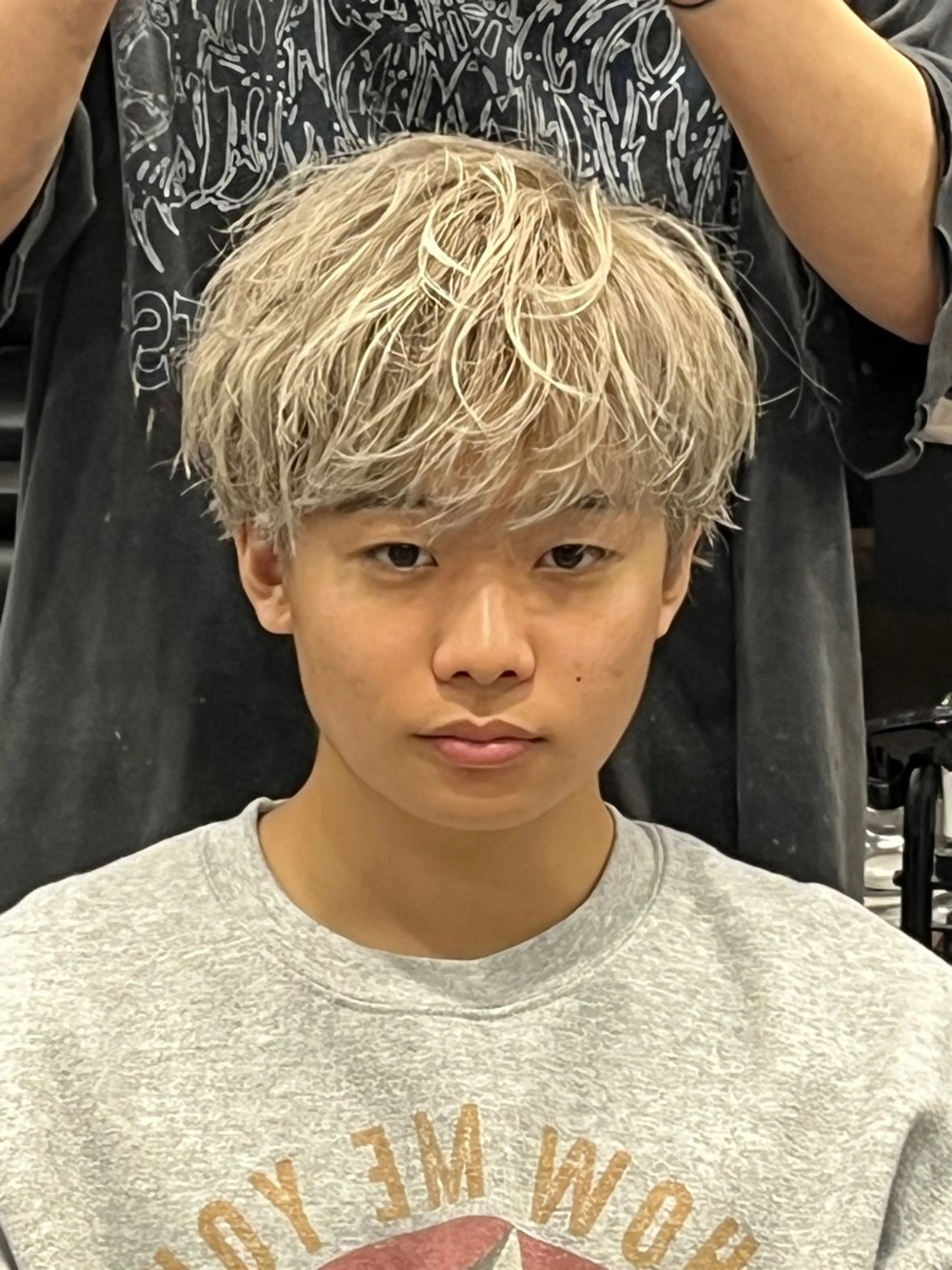 カラー ブリーチ1000円！ メンズ特化板倉高史郎のヘアスタイル