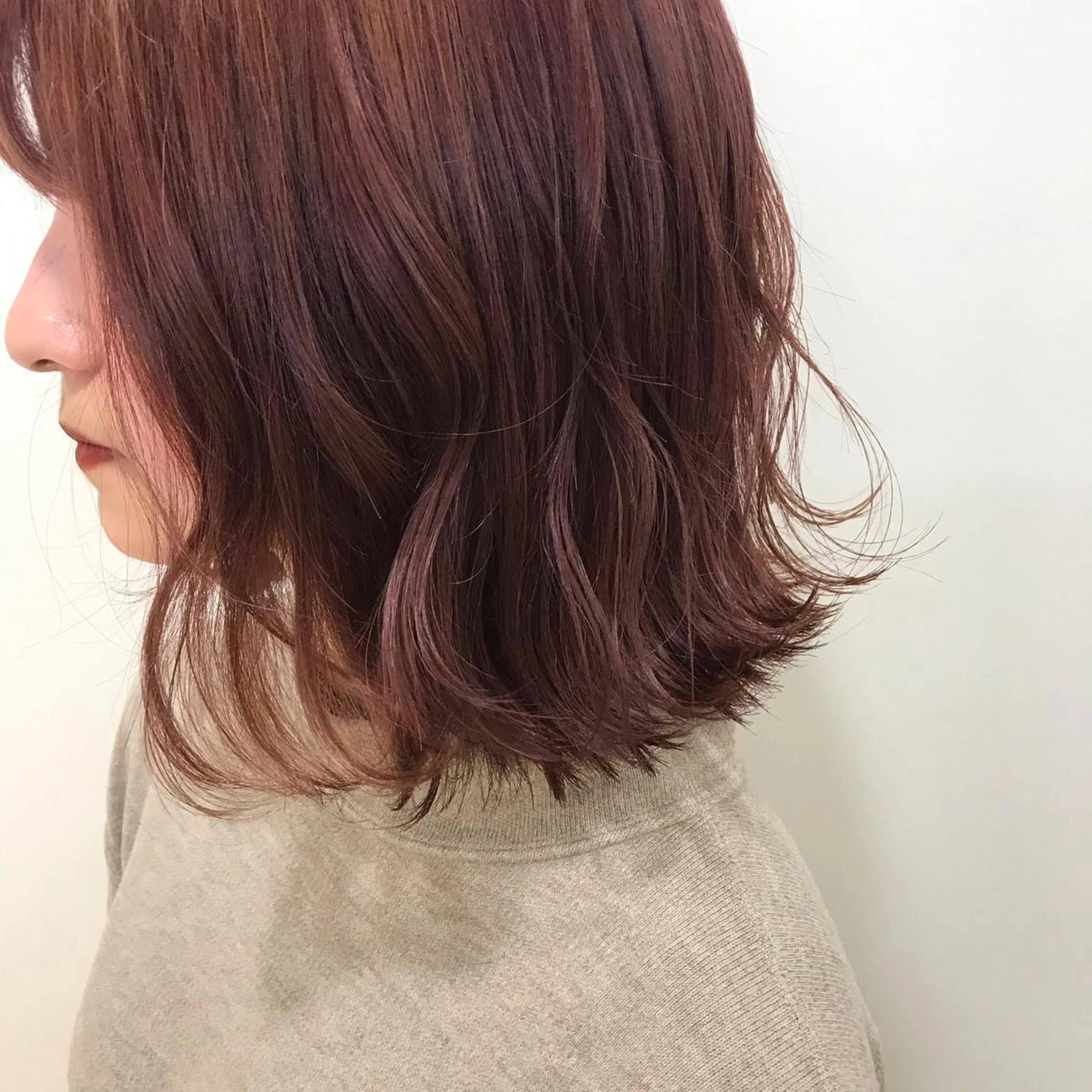 ミディアム カラー ベージュカラー ピンクカラー riho/ブリーチ/ デザインカラー/辻堂のヘアスタイル
