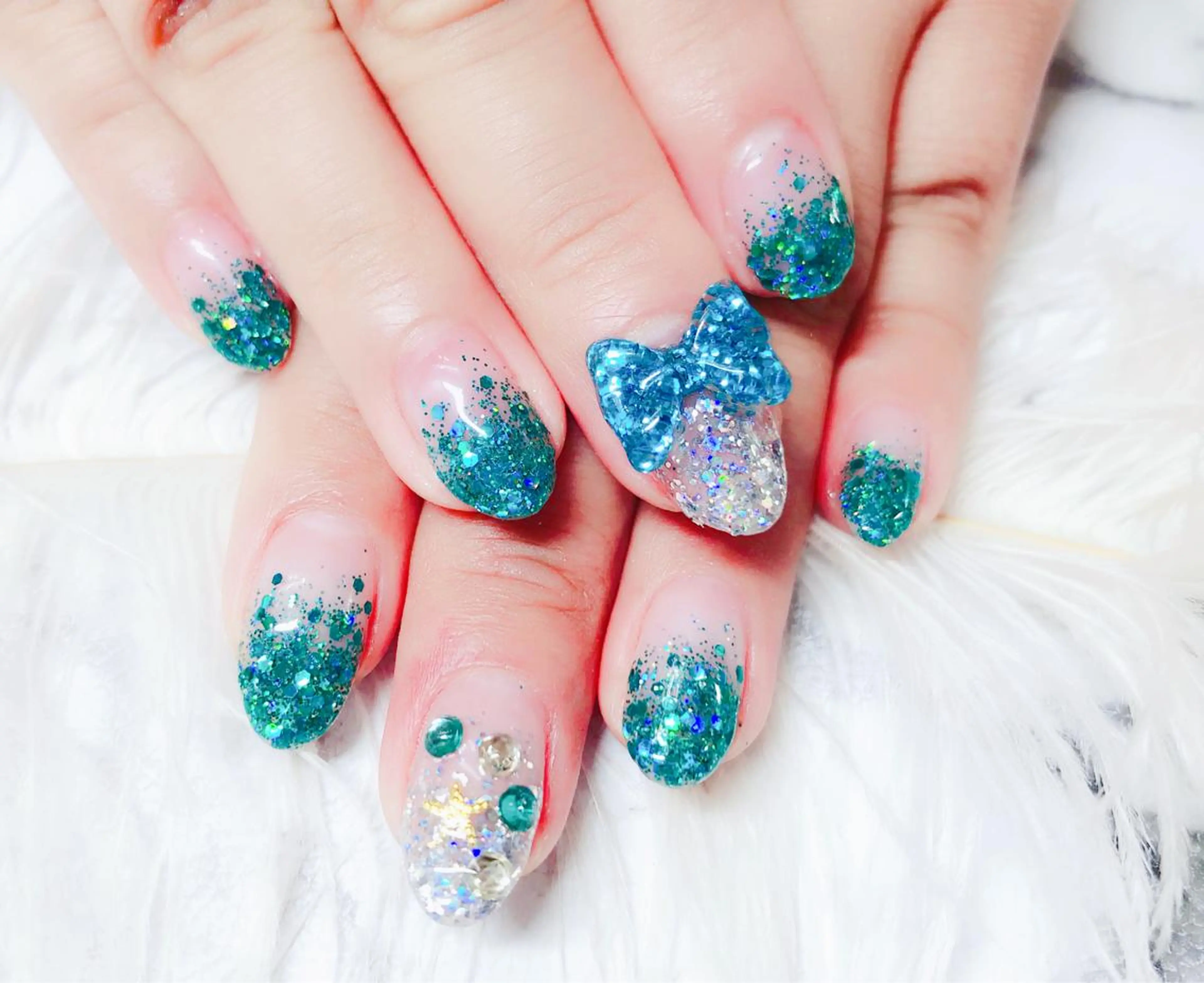 ネイル マジックミラー所属・マジック ミラーのネイルデザイン