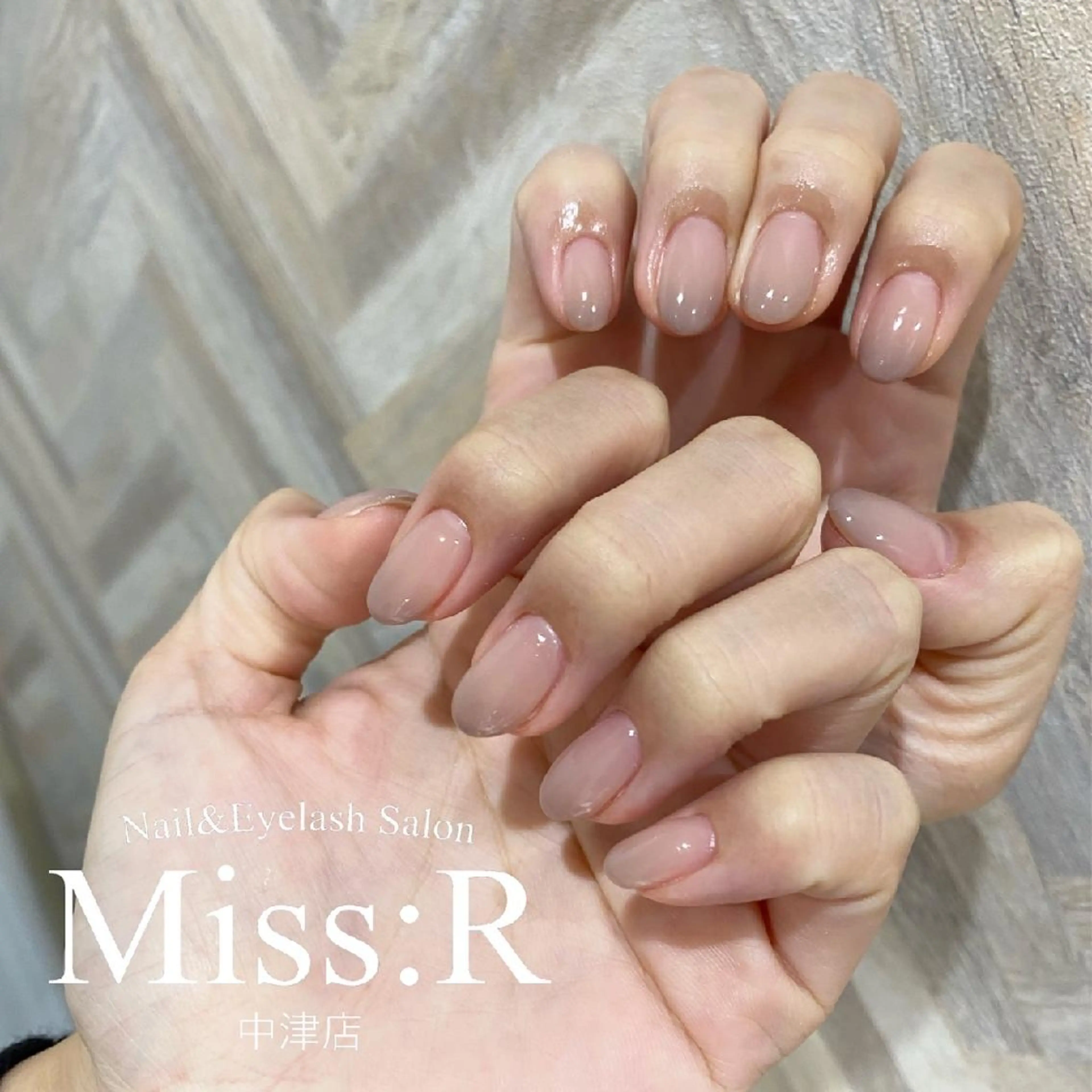 ネイル ジェルネイル グラデーション ワンカラーネイル パラジェル ハンドネイル Miss:R  中津店 所属・稲岡 麻里亜のネイルデザイン