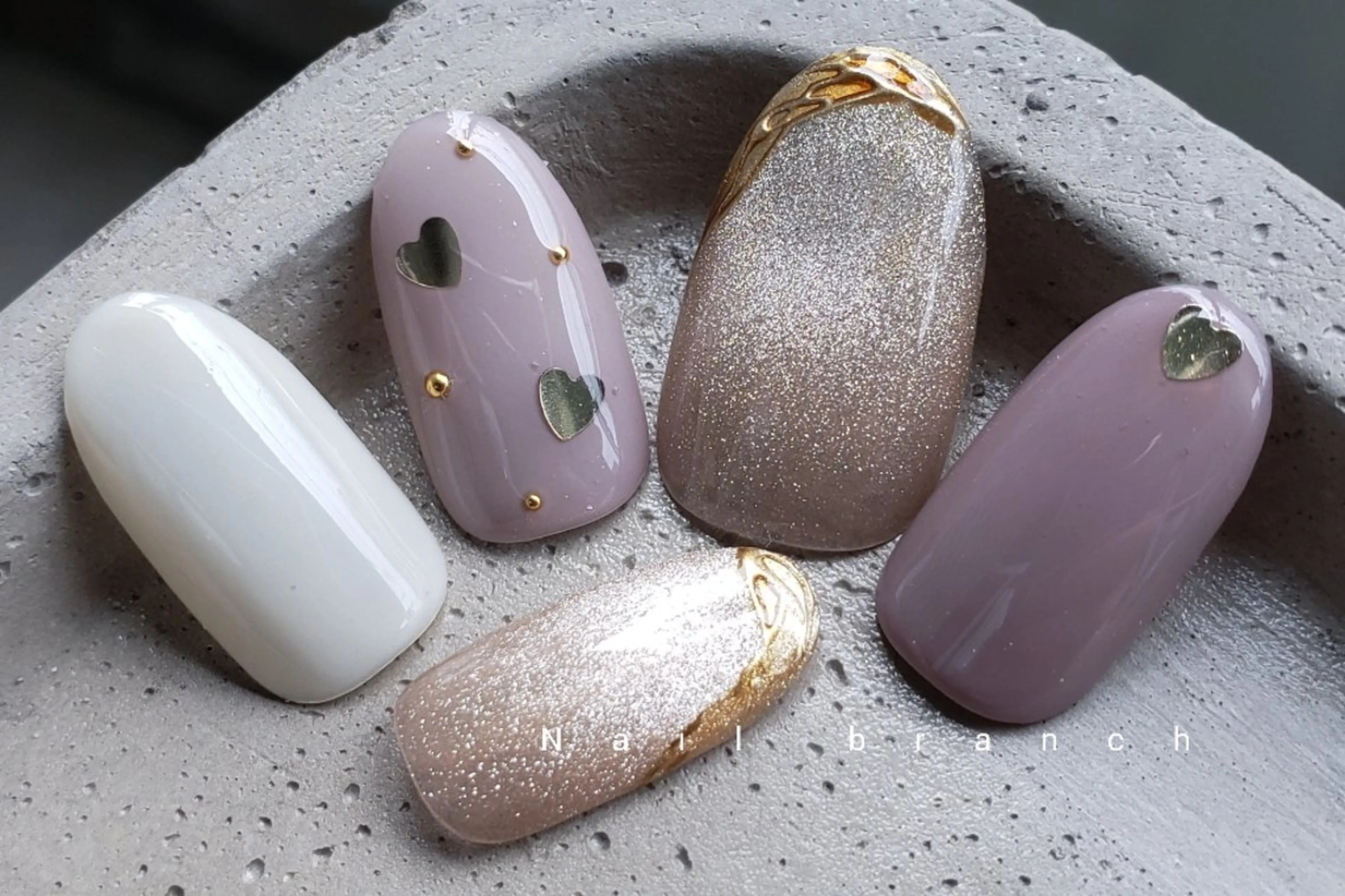 ミディアム Nail branchのネイルデザイン