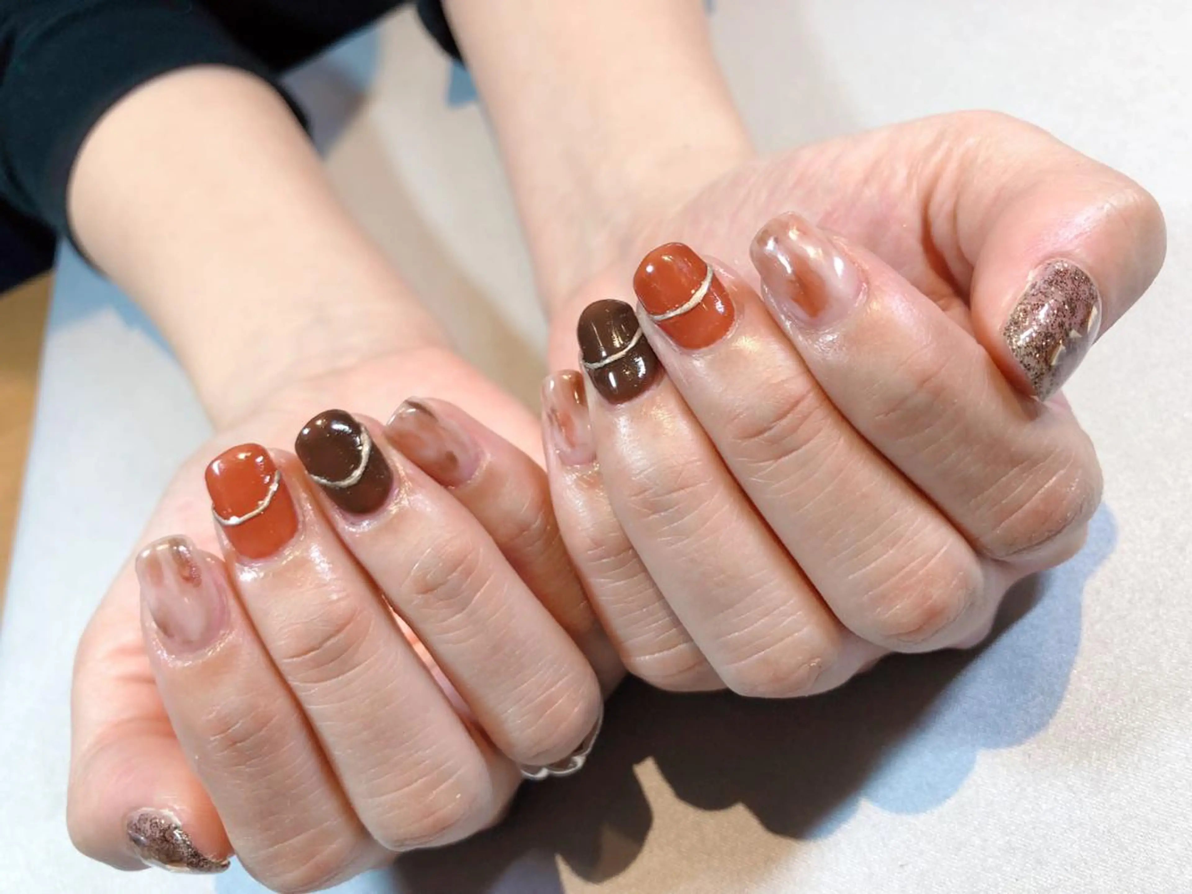 ネイル iiloo aromaworksのネイルデザイン