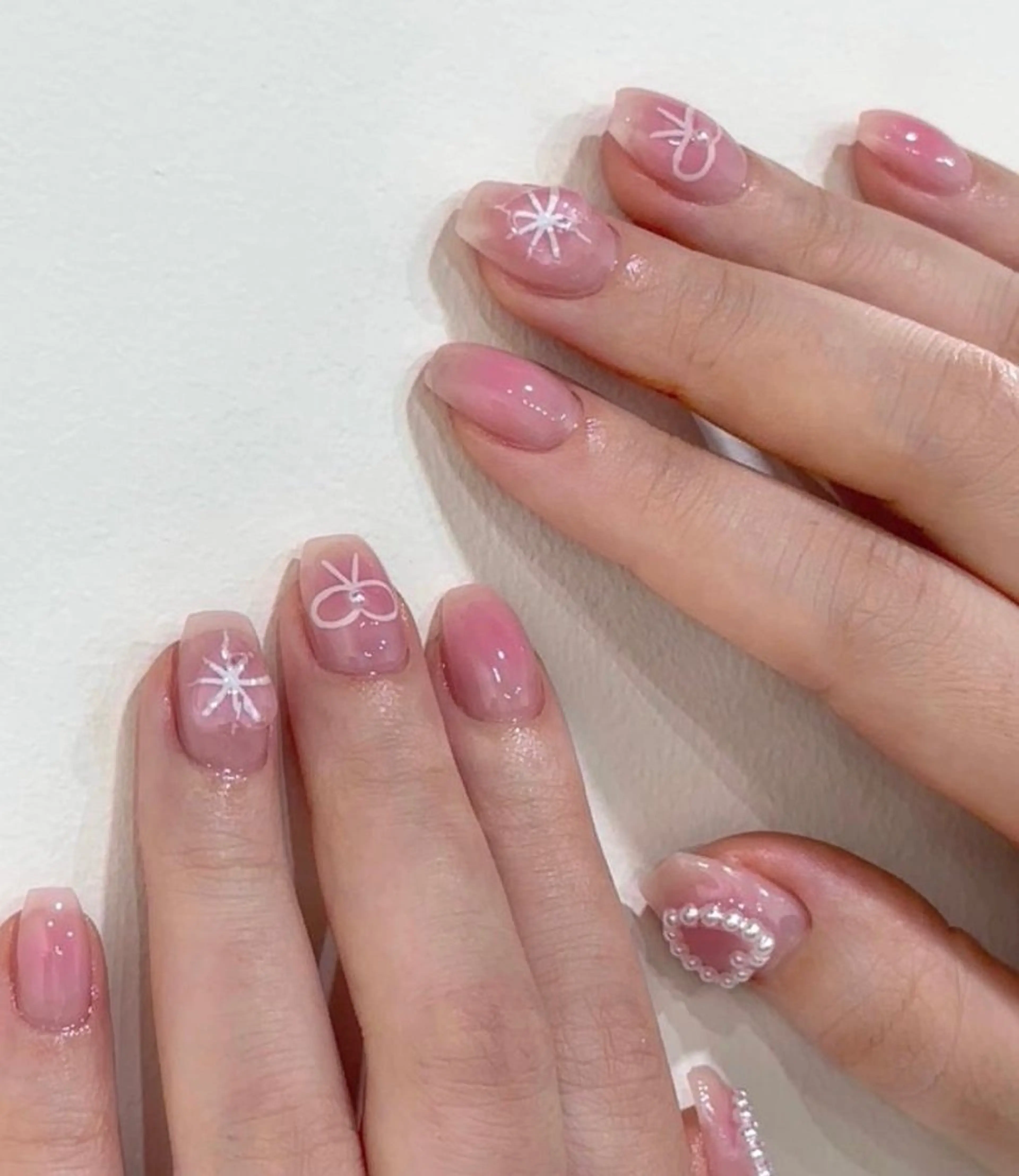 ネイル チークネイル オトク ネイルのネイルデザイン