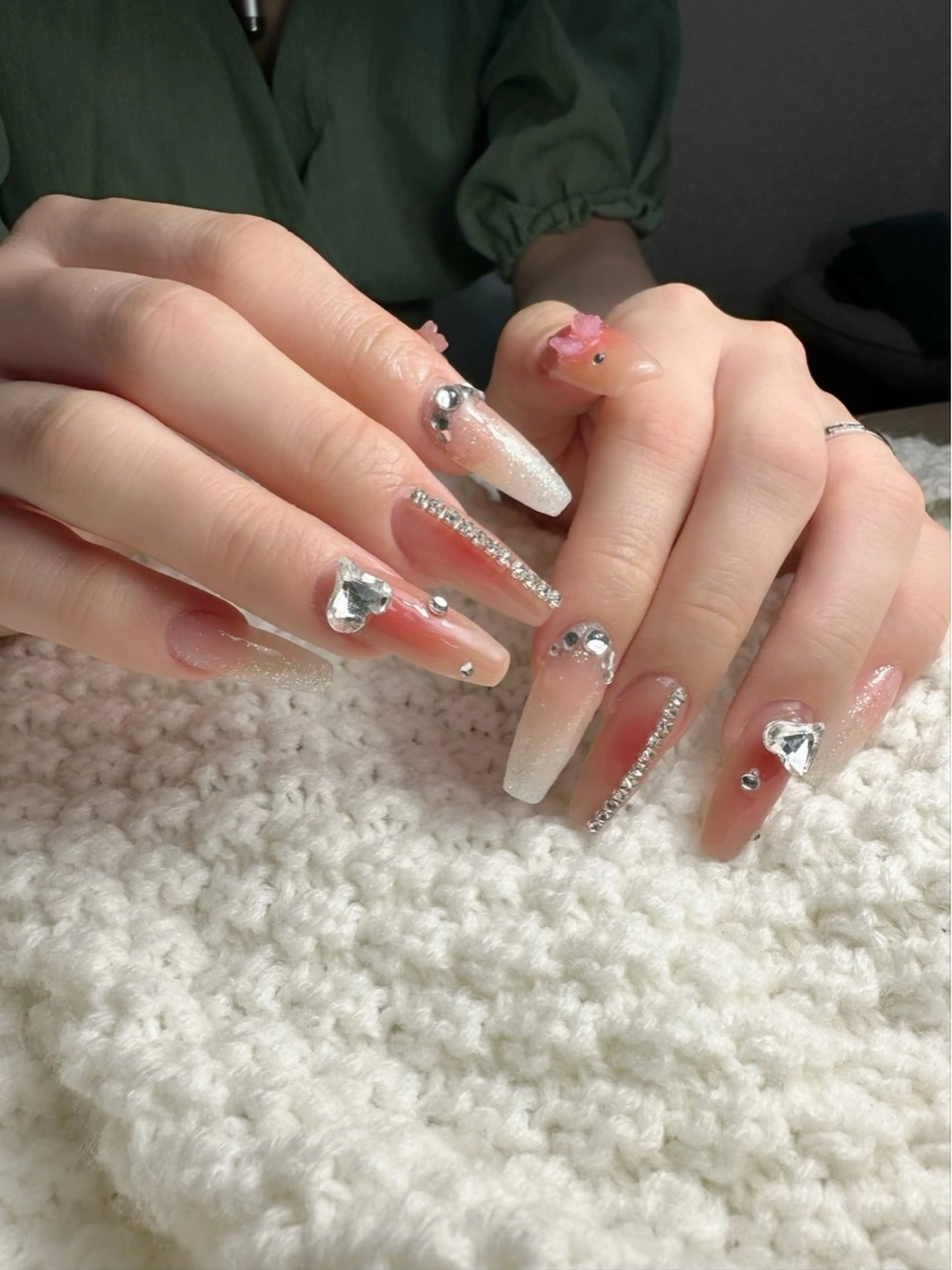 ネイル 新山 聖のネイルデザイン