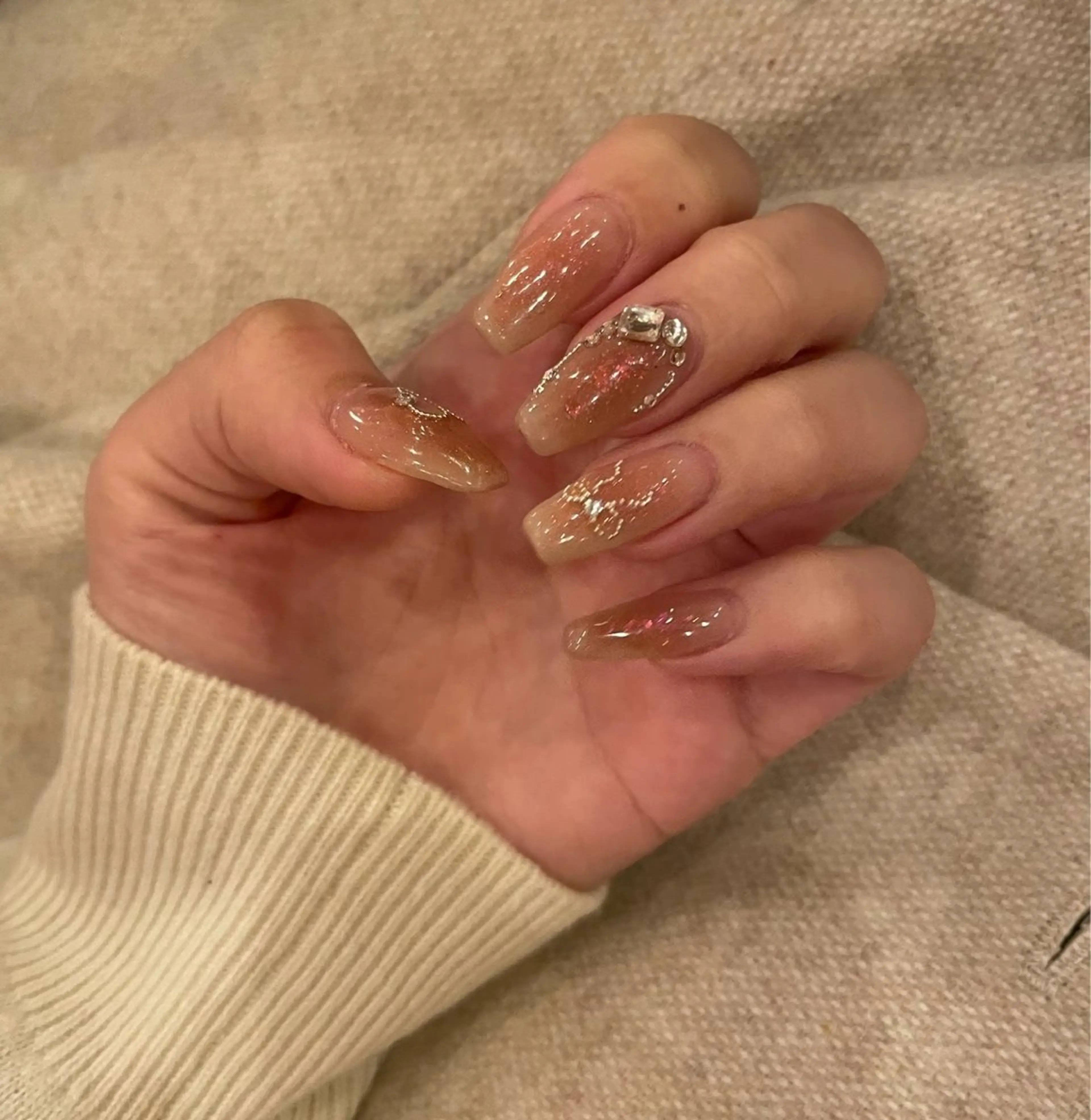 ネイル チークネイル キラキラネイル 韓国ネイル ワンホンネイル ハンドネイル フットネイル chai大阪上本町 sayakaのネイルデザイン