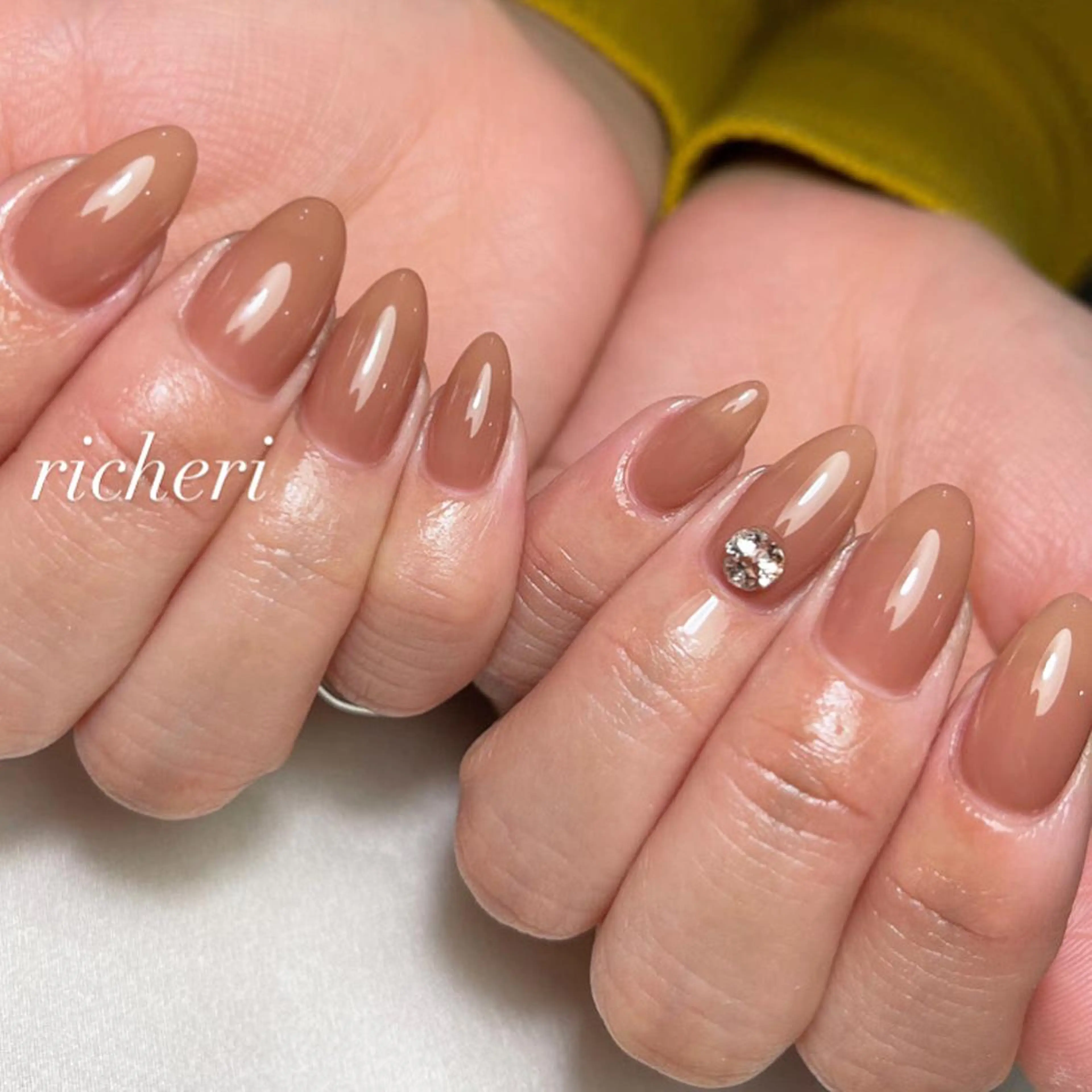 ミディアム ネイル ハンドネイル richeri beautyのエステ・リラクイメージ