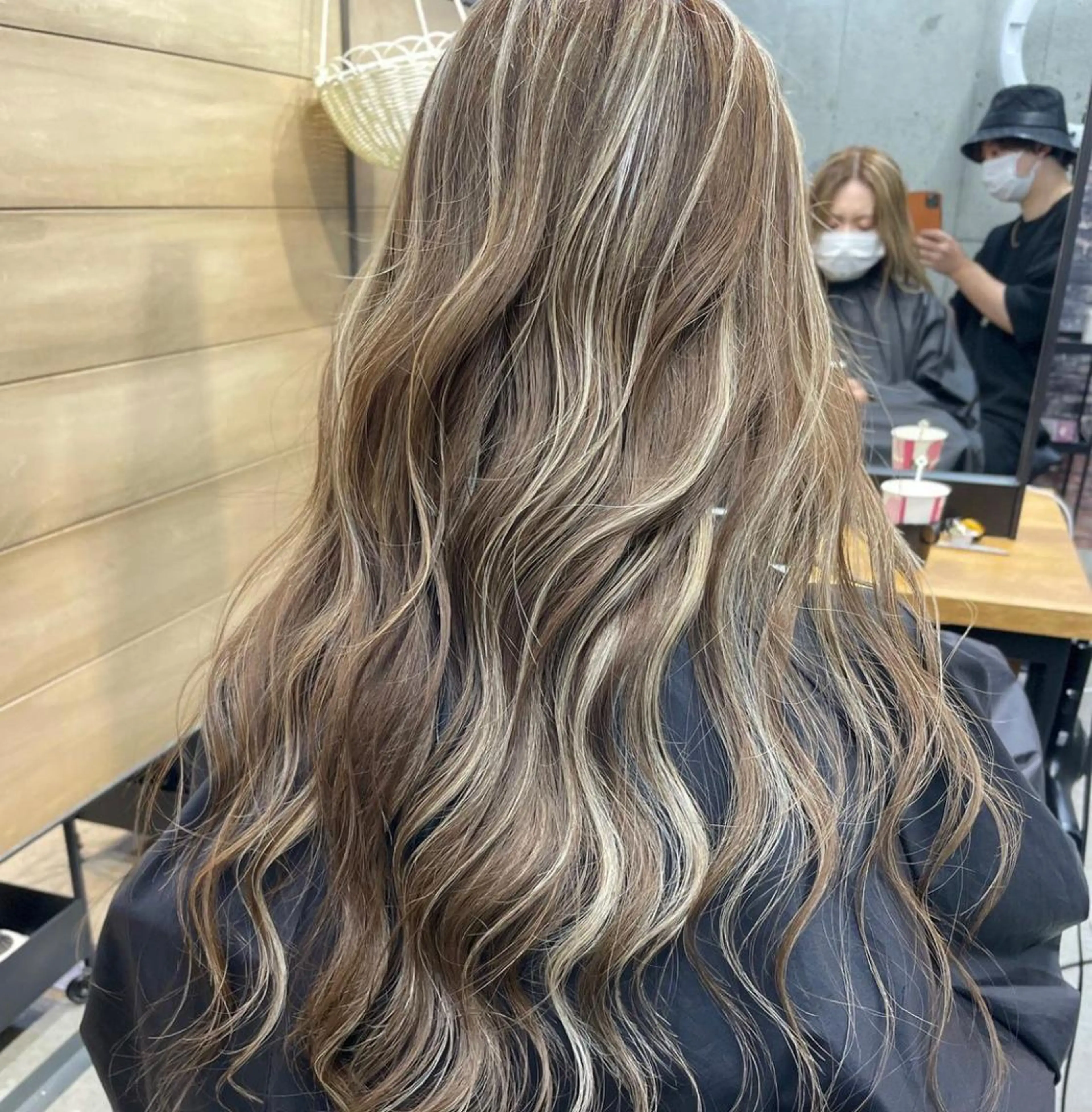 ロング 美髪/ハイライト 指名No.1KAIのヘアスタイル