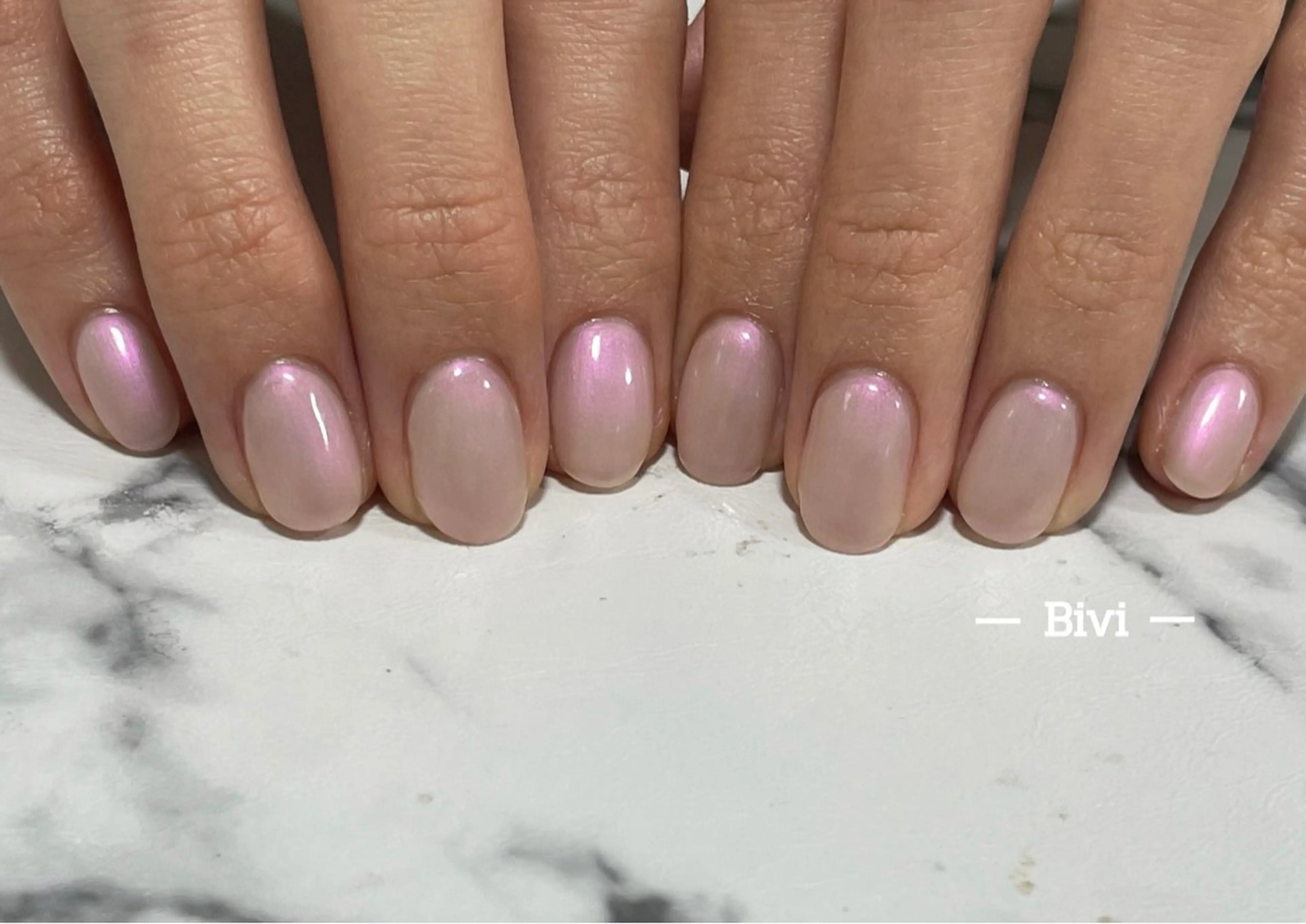 ネイル アートネイル フラッシュネイル ラメ(グリッター) シルバー スクエアネイル ハンドネイル ハンドケア ♡Bivi♡自爪に 優しいネイルサロンのネイルデザイン