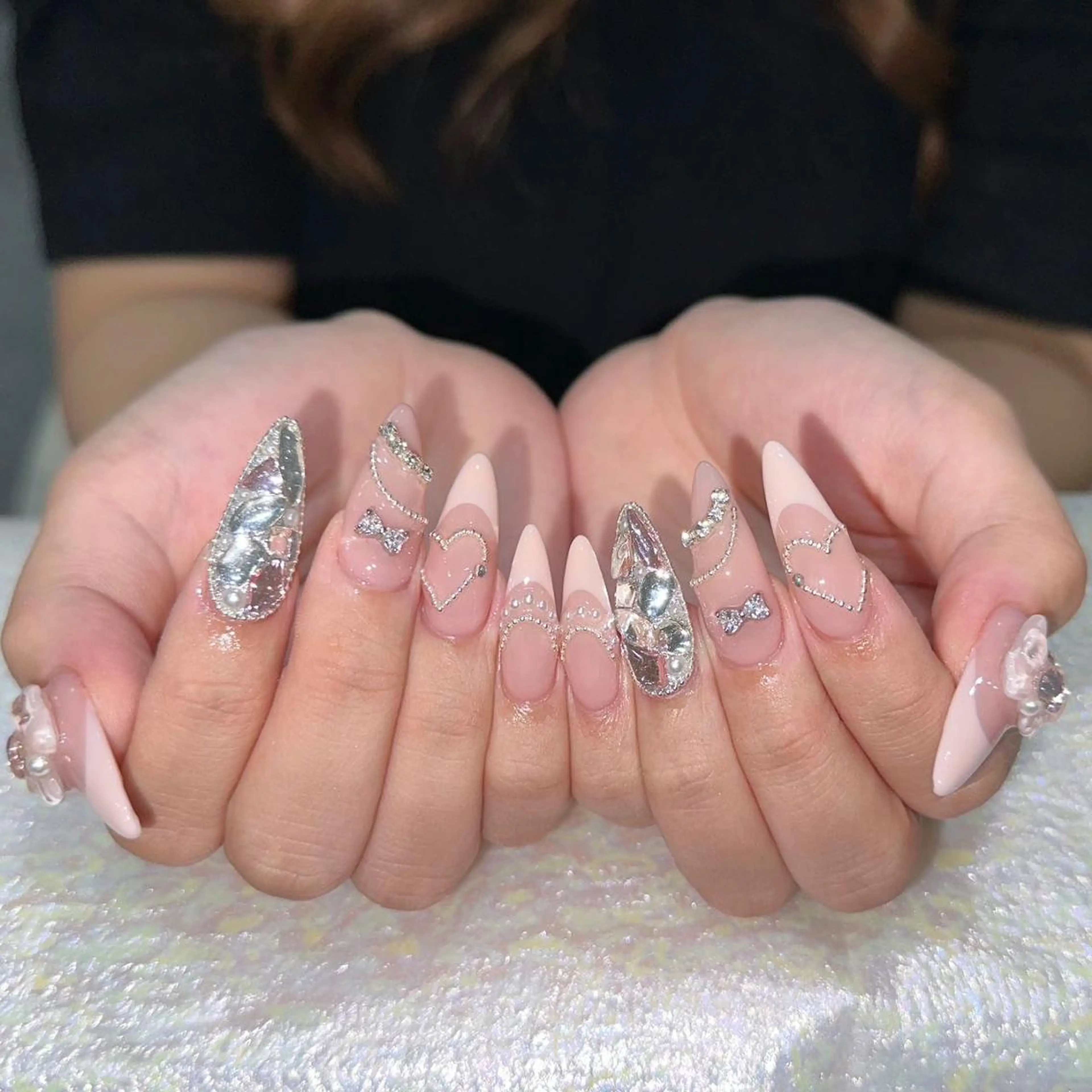 ネイル アートネイル 長さ出し ネイルチップ Queens マオのネイルデザイン