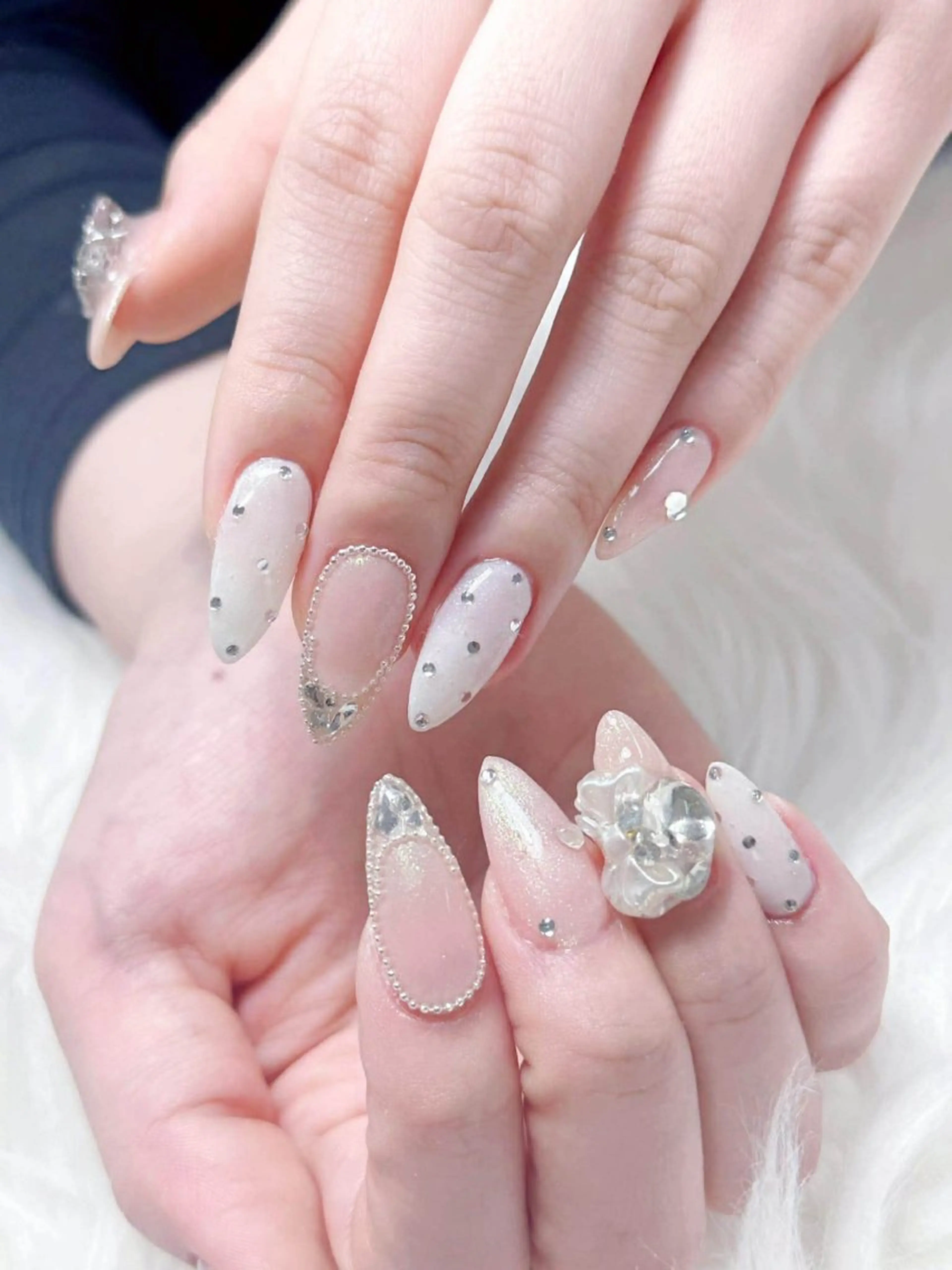 ネイル 桜ネイル フレンチネイル グラデーション 韓国ネイル マグネットネイル ハンドネイル Squeen Nailのネイルデザイン