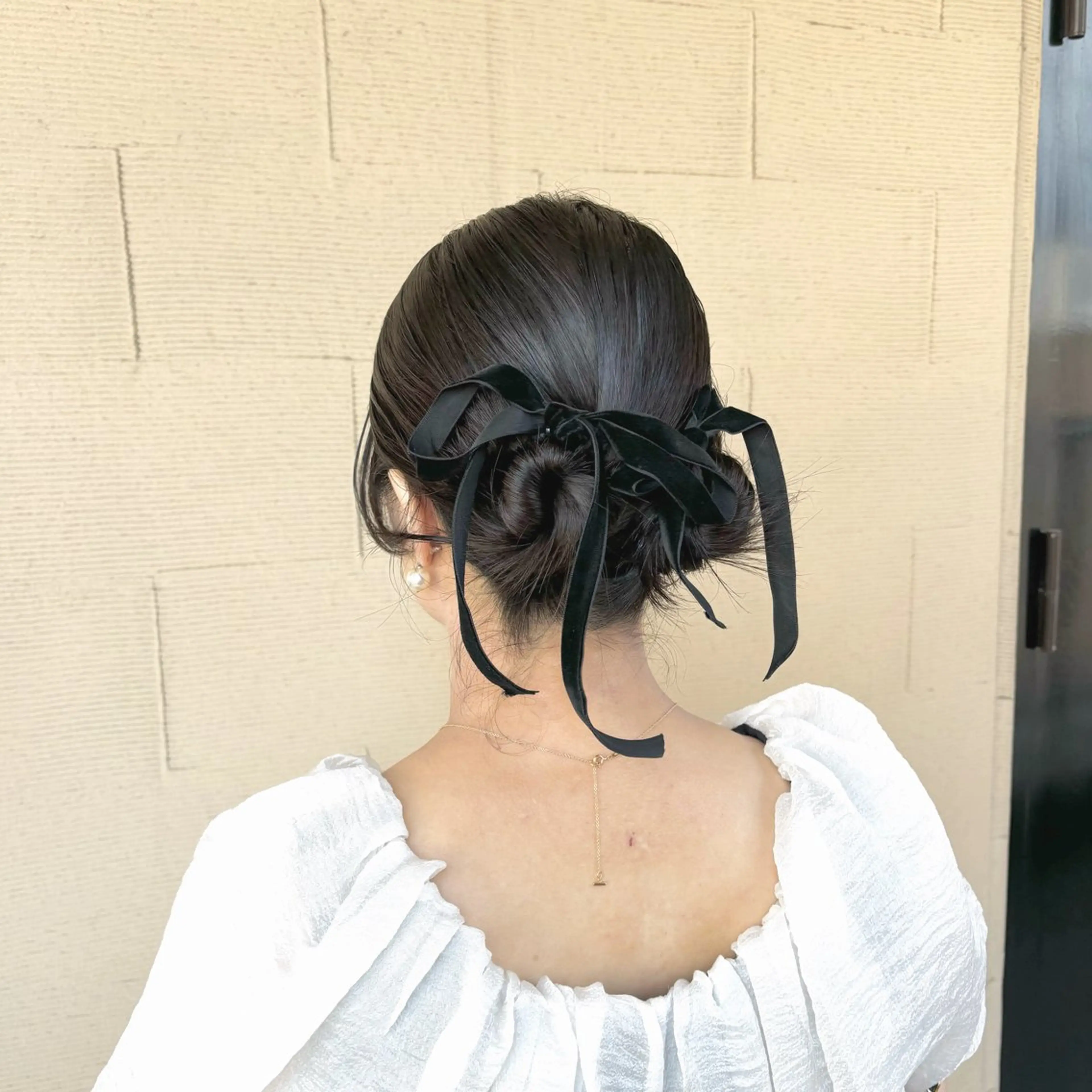 セミロング ヘアアレンジ ヘアセット miwa♡暖色カラー 盛れる顔周り.ヘアメのヘアスタイル