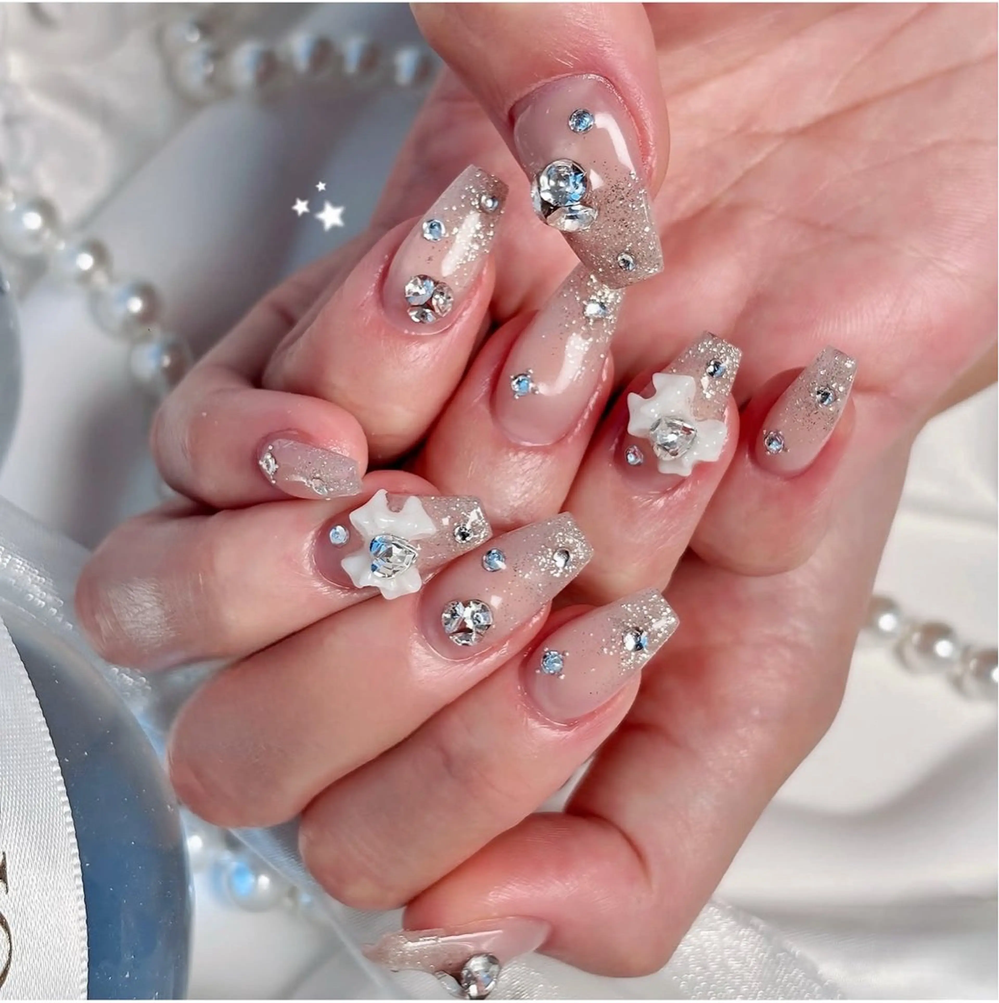 ネイル キラキラネイル マグネットネイル ミラーネイル ニュアンスネイル 春ネイル ハンドネイル Hinaa 池袋のネイルデザイン