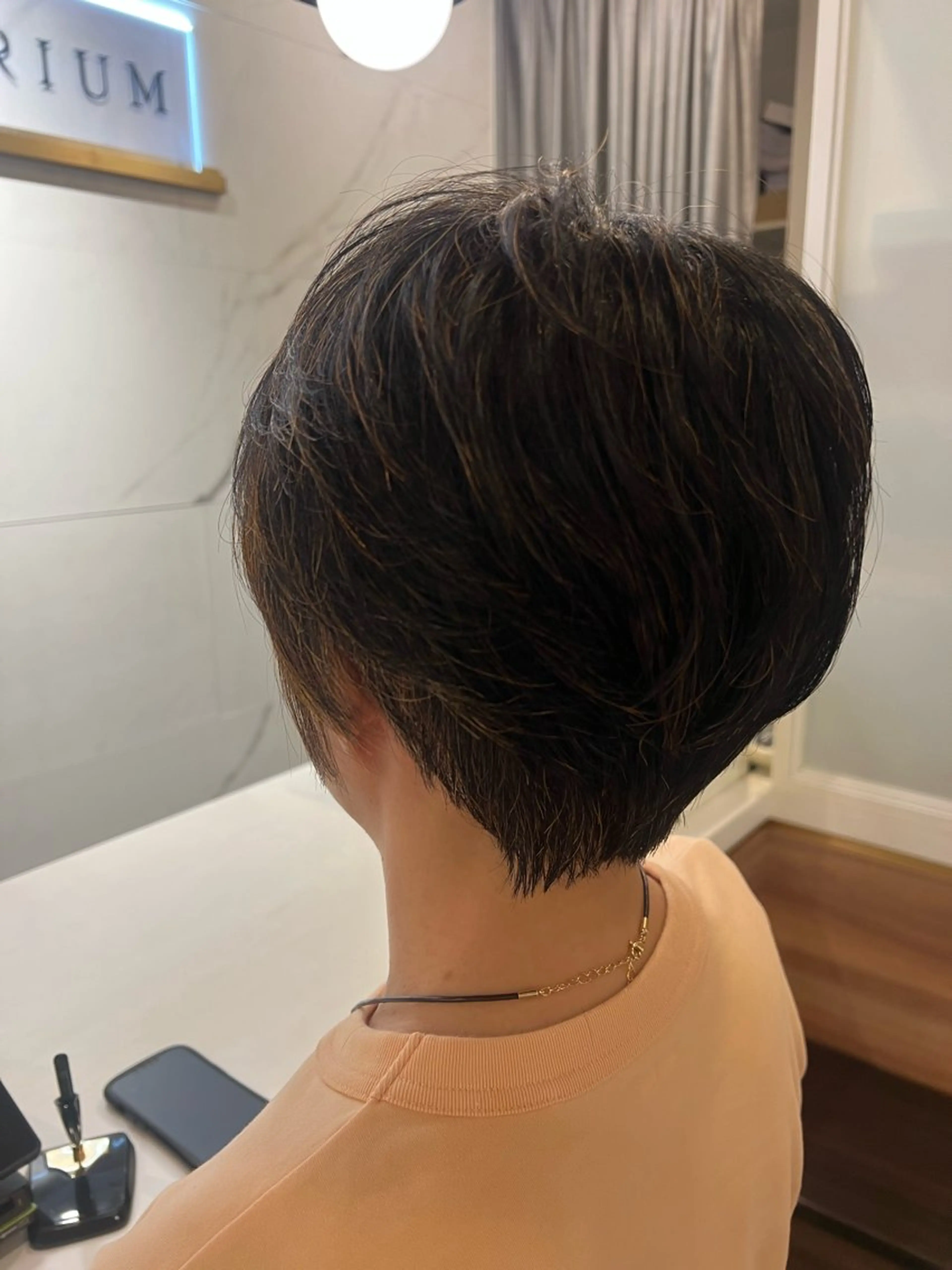 ショート 村中 逸紀のヘアスタイル