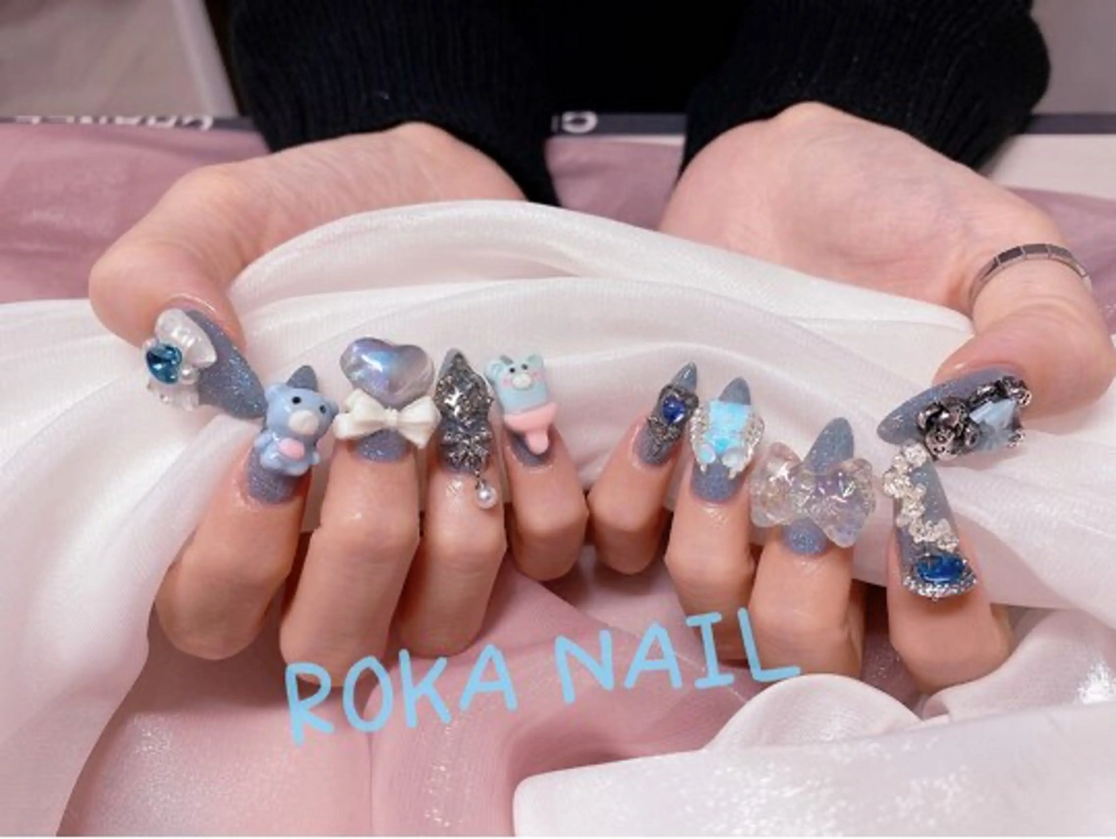 セミロング ハンドネイル 小方 サトミのネイルデザイン