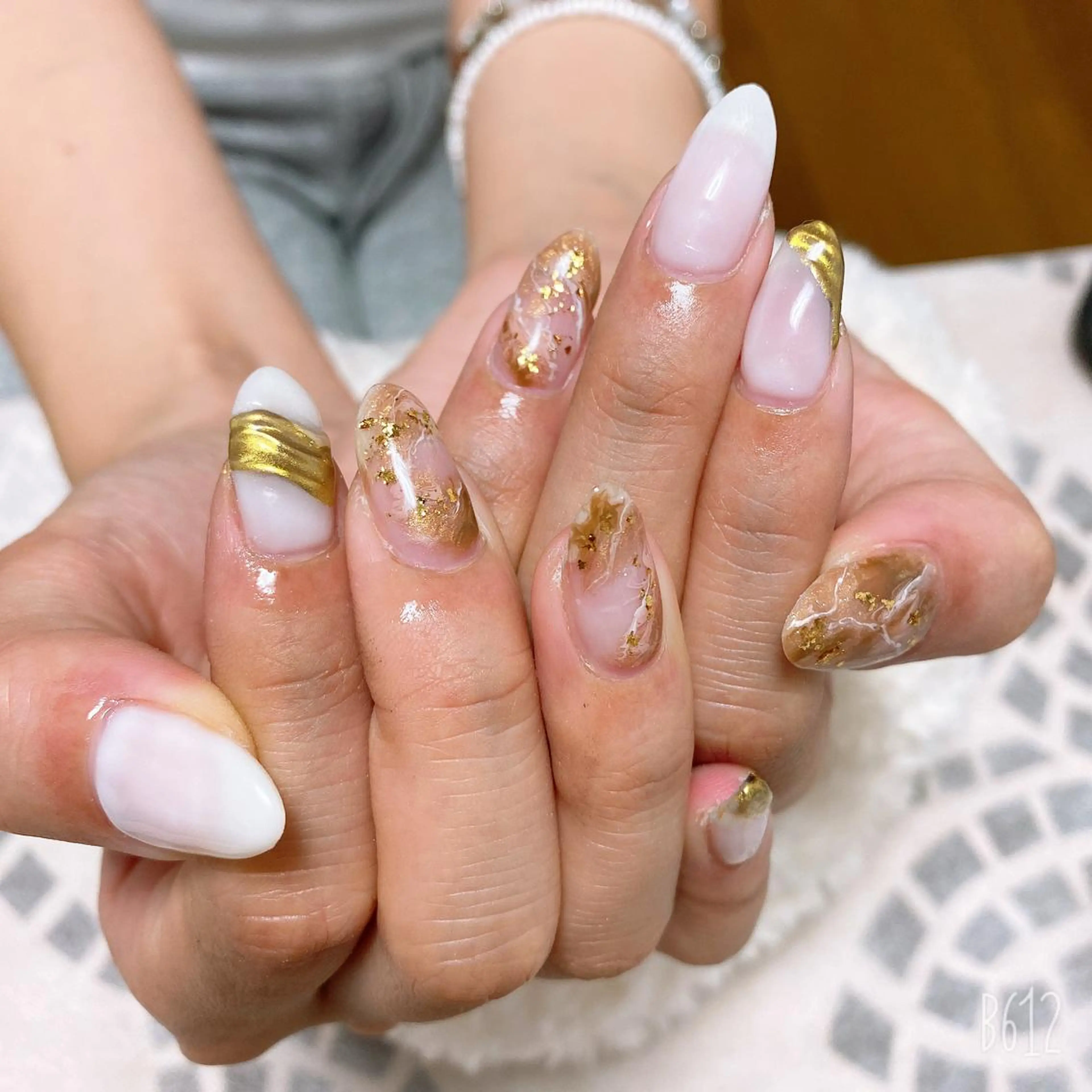 ネイル The Best Beauty受付担当のヘアスタイル