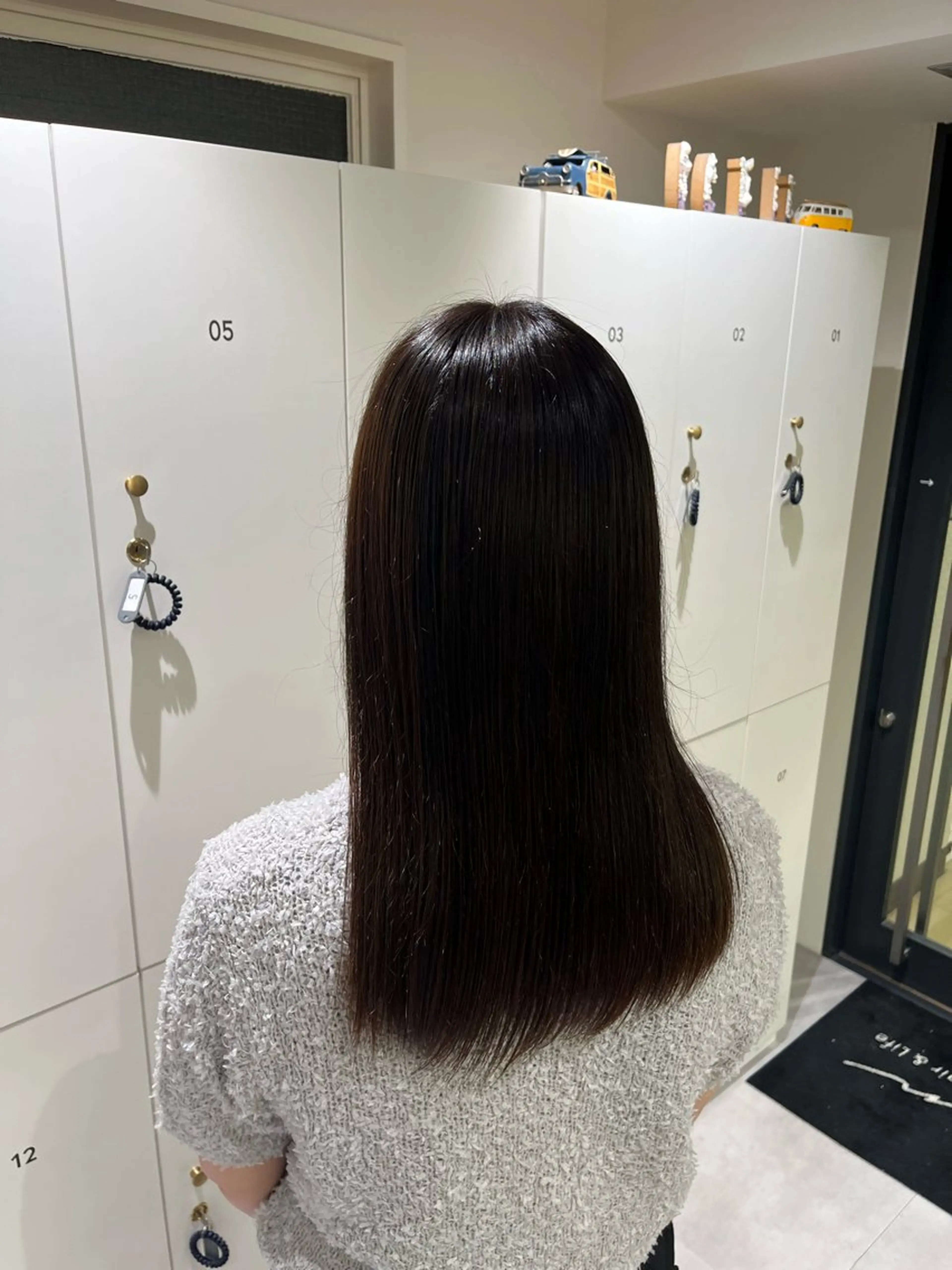 ロング カラー 溝曽路 優衣のヘアスタイル