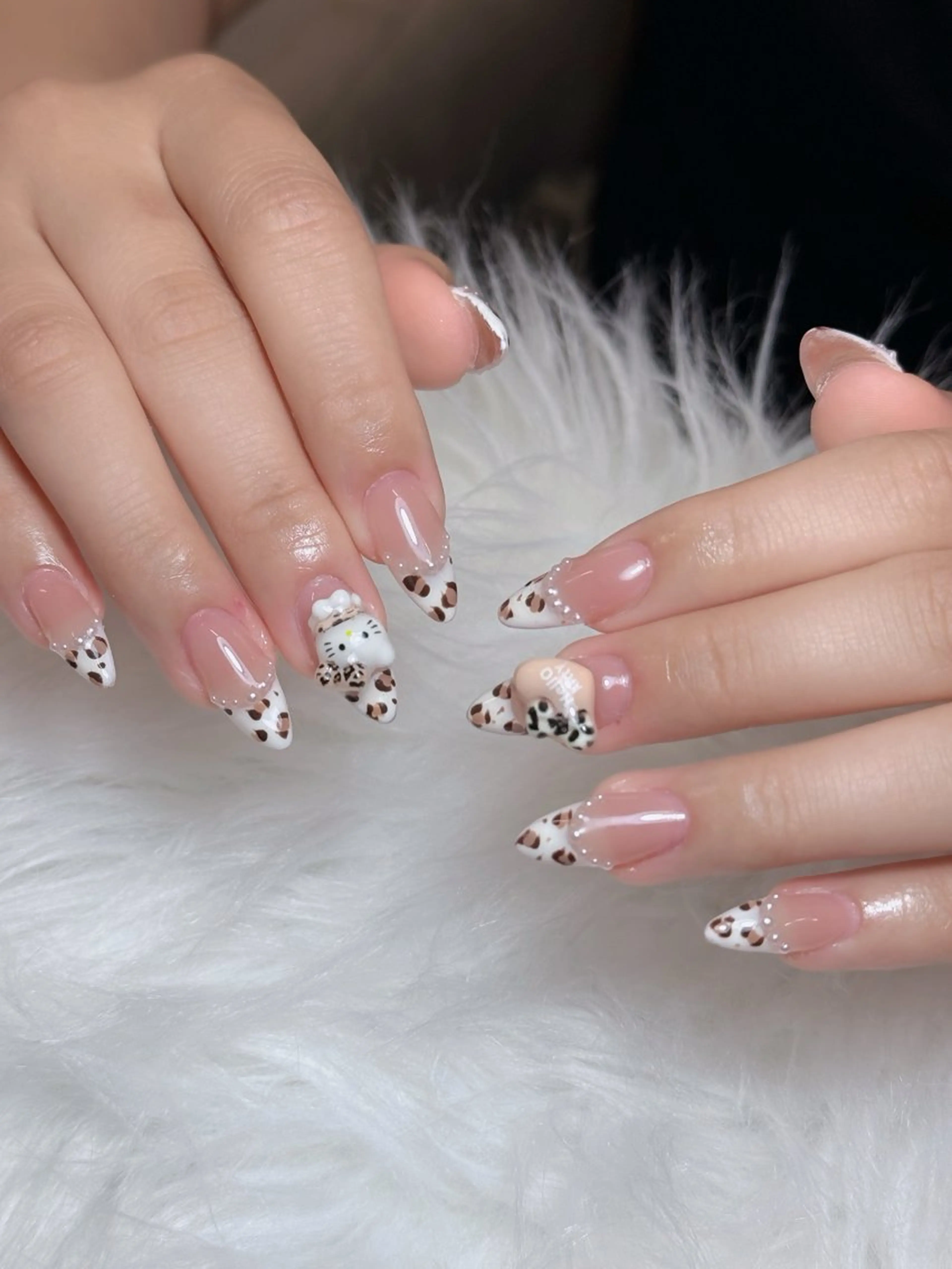 ネイル オーロラネイル チークネイル フットネイル フレンチネイル 韓国ネイル Lumi Nail 新大久保3‘のネイルデザイン