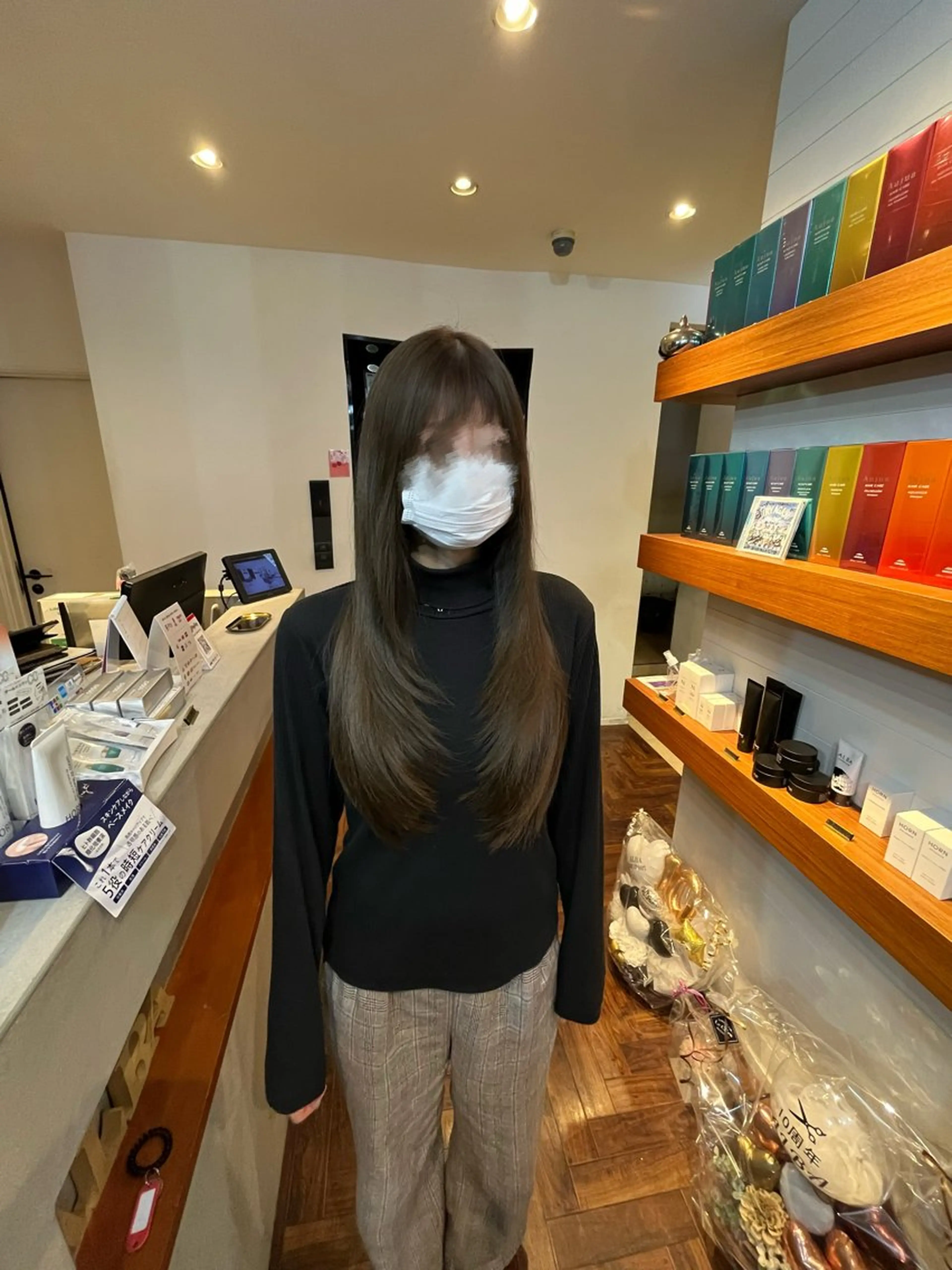 ロング カラー グレージュ ミルクティーグレージュ レイヤーカット カット ヘアカラー トリートメント カットが上手い 💇‍♂🌸サク🌸のヘアスタイル