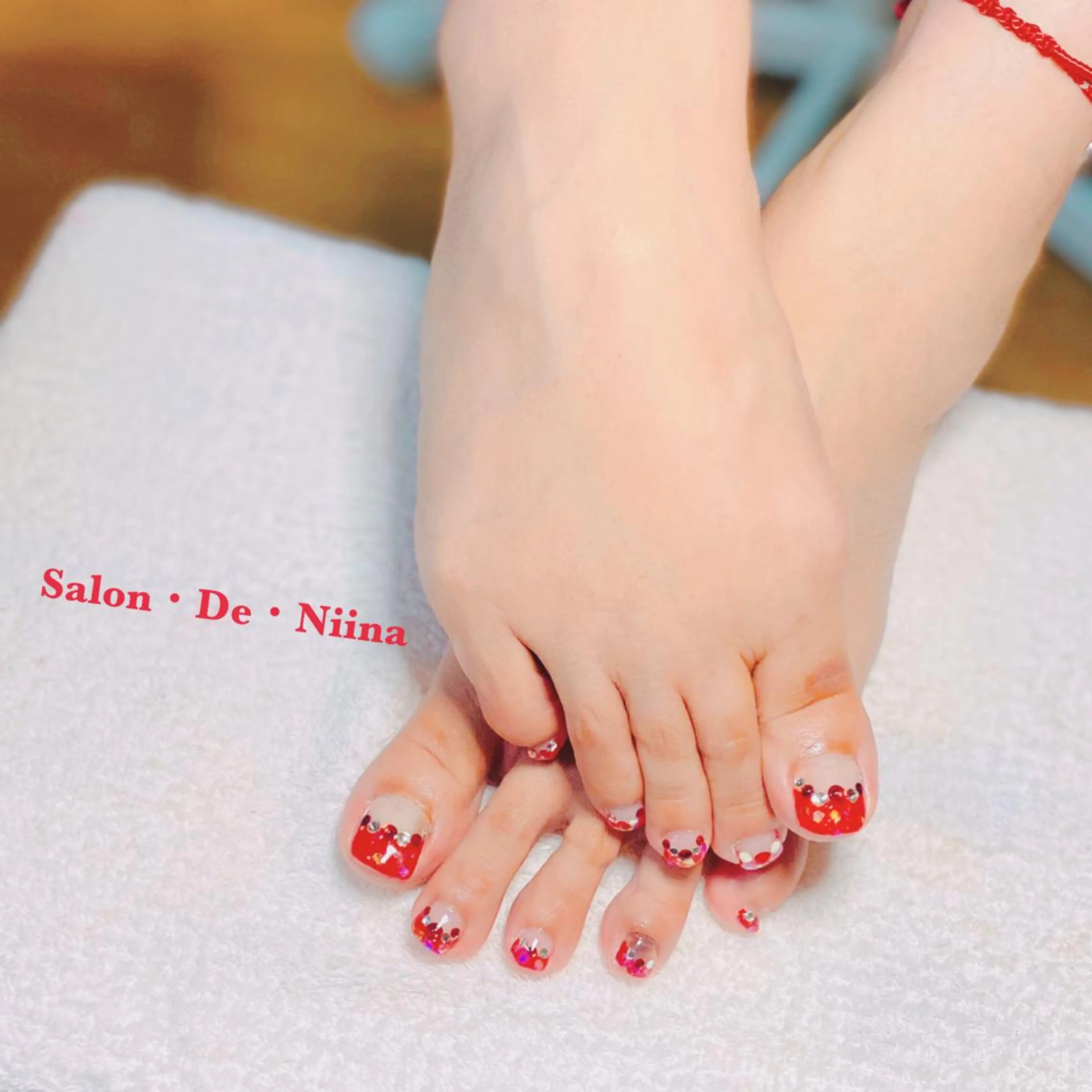 ネイル ストーンネイル Salon•de•Niina所属・ボディビルダーSal on.DeNiinaのネイルデザイン
