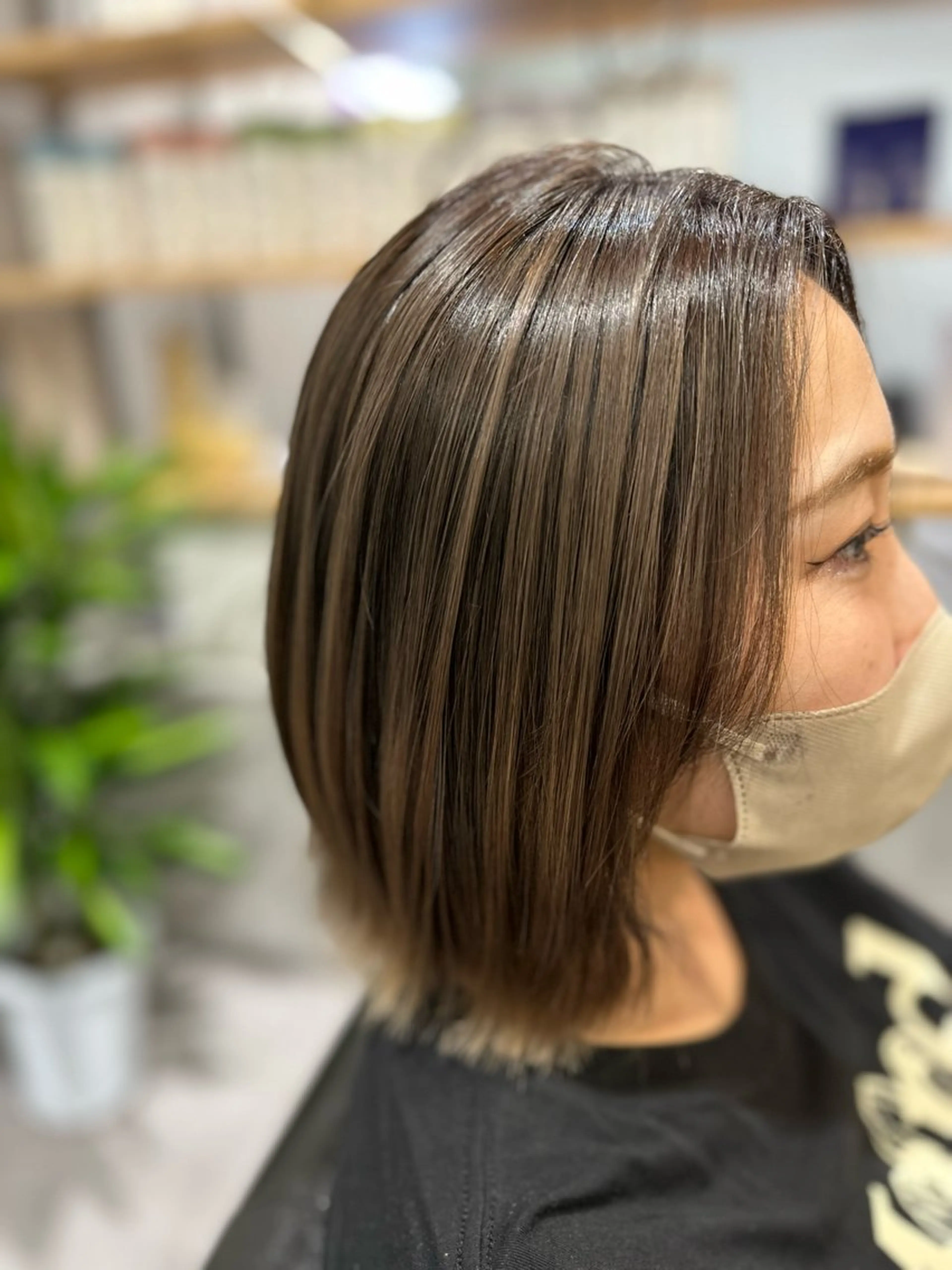 ミディアム ハイライト アダチ コウスケのヘアスタイル