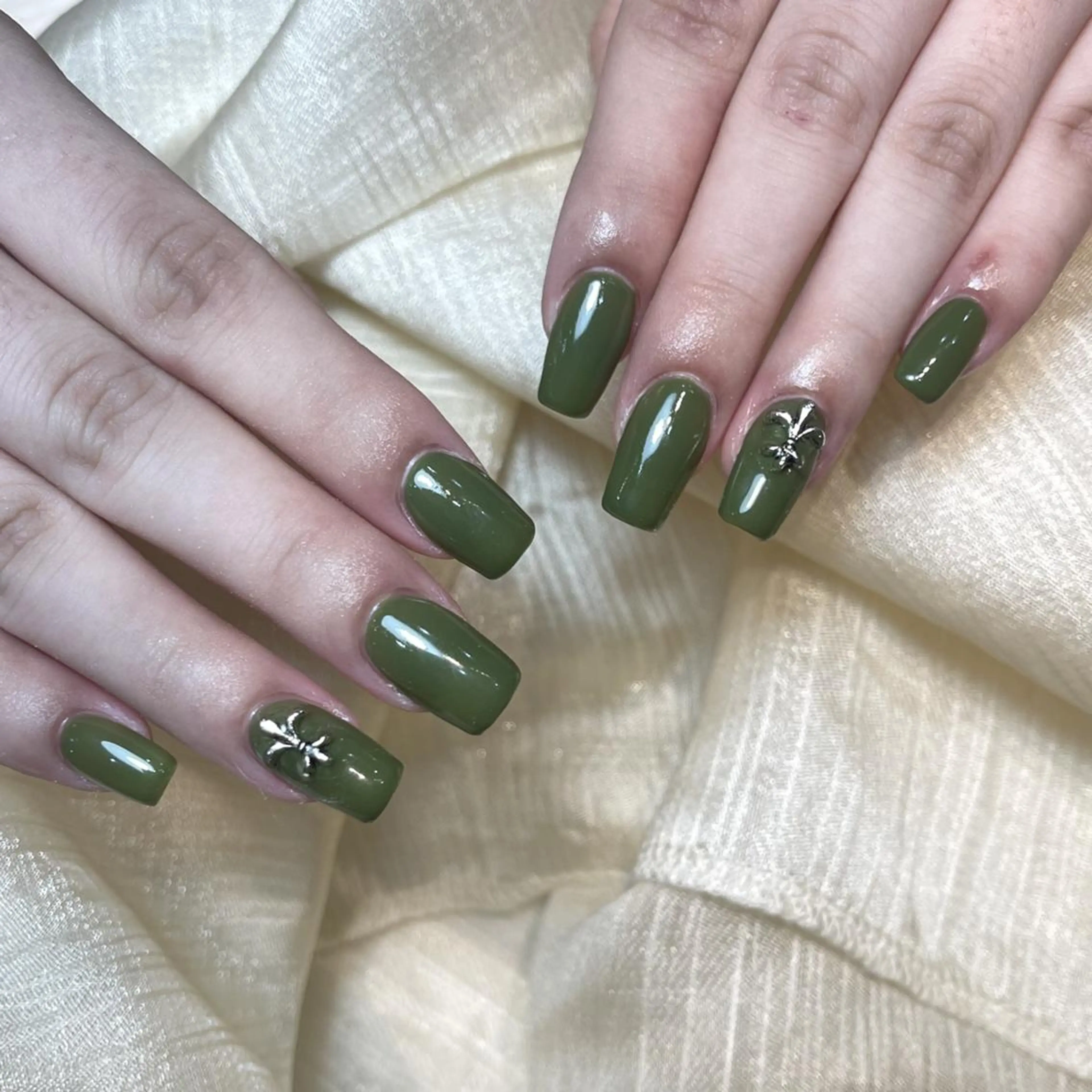 ネイル RAFFINE haru🦋🩵のネイルデザイン